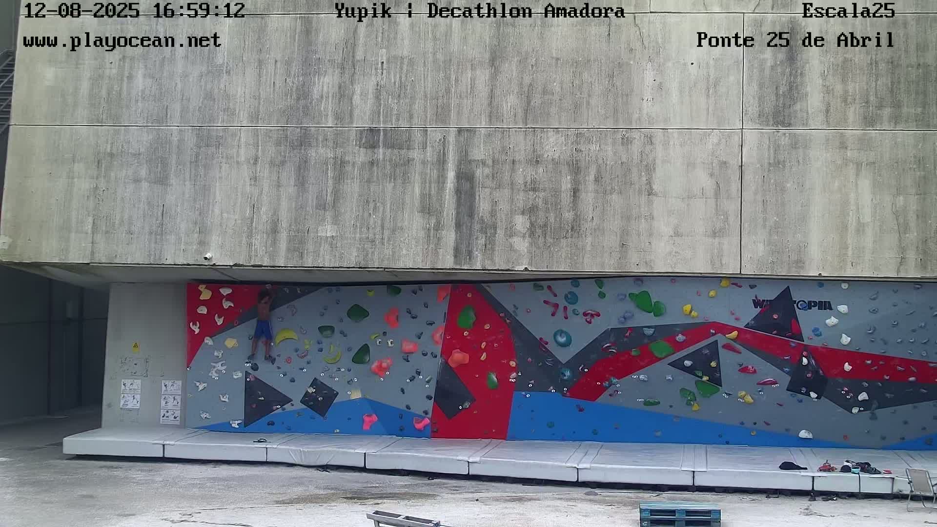 Under Ponte 25 de April Bridge, Escala25 Climbing Studio Live Cam - Alcantara, Lisbon, Portugal 
