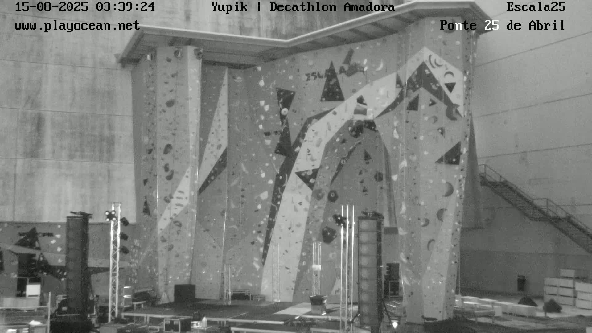 Under Ponte 25 de April Bridge, Escala25 Climbing Studio Live Cam - Alcantara, Lisbon, Portugal 