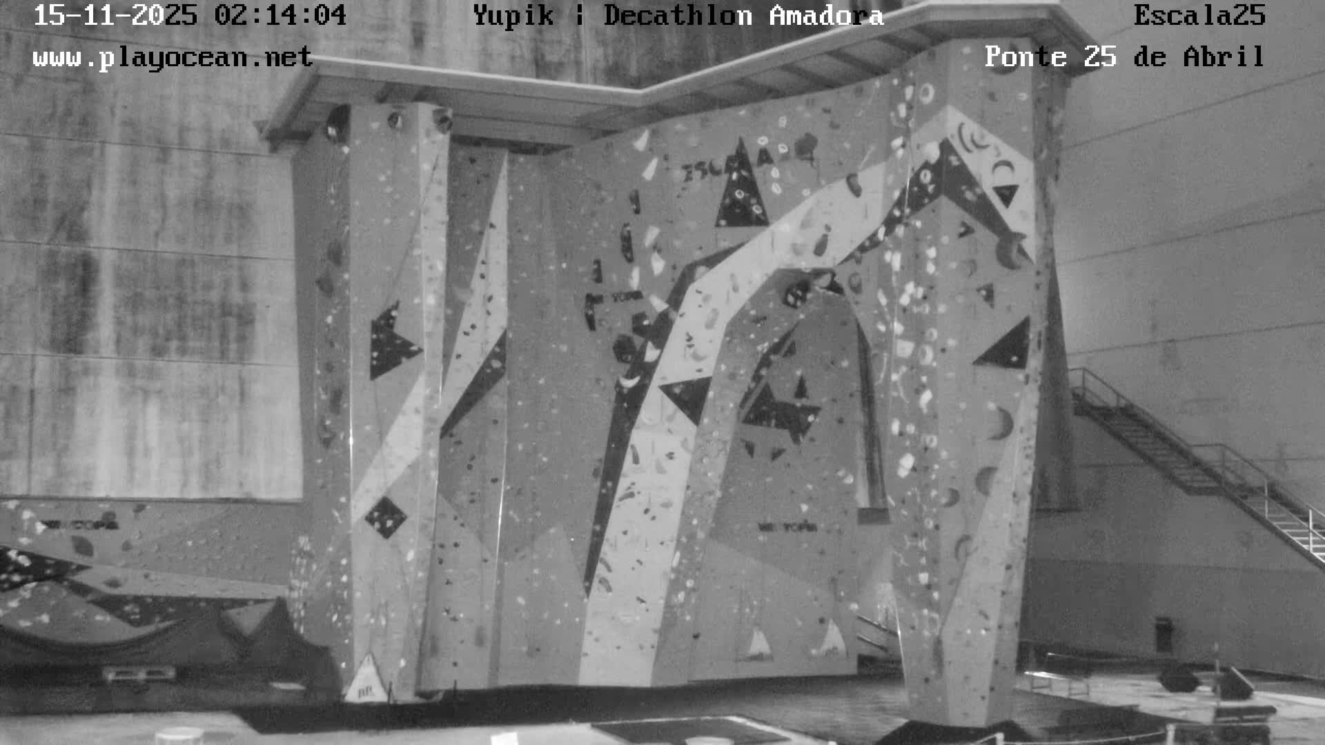 Under Ponte 25 de April Bridge, Escala25 Climbing Studio Live Cam - Alcantara, Lisbon, Portugal 