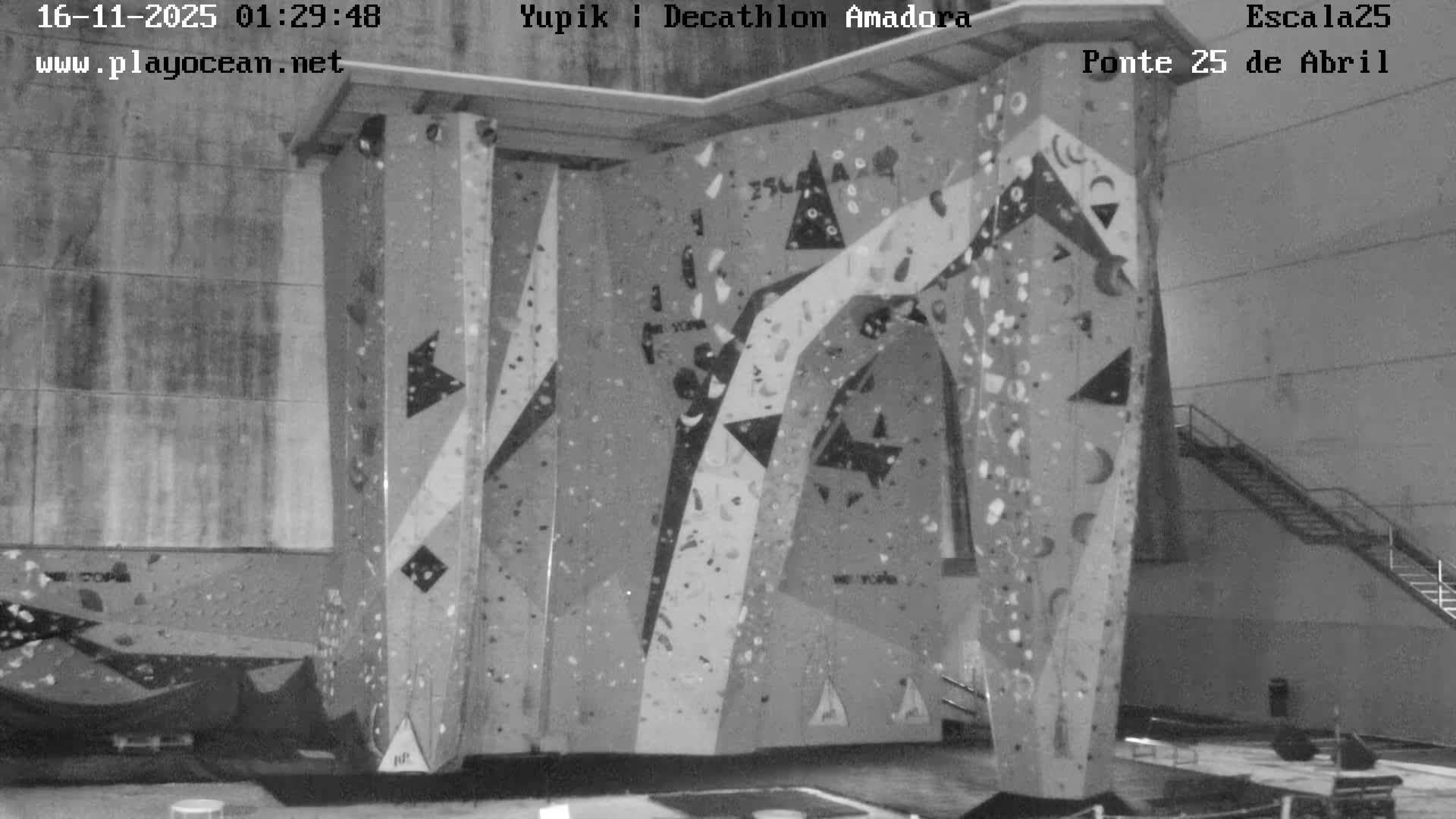 Under Ponte 25 de April Bridge, Escala25 Climbing Studio Live Cam - Alcantara, Lisbon, Portugal 