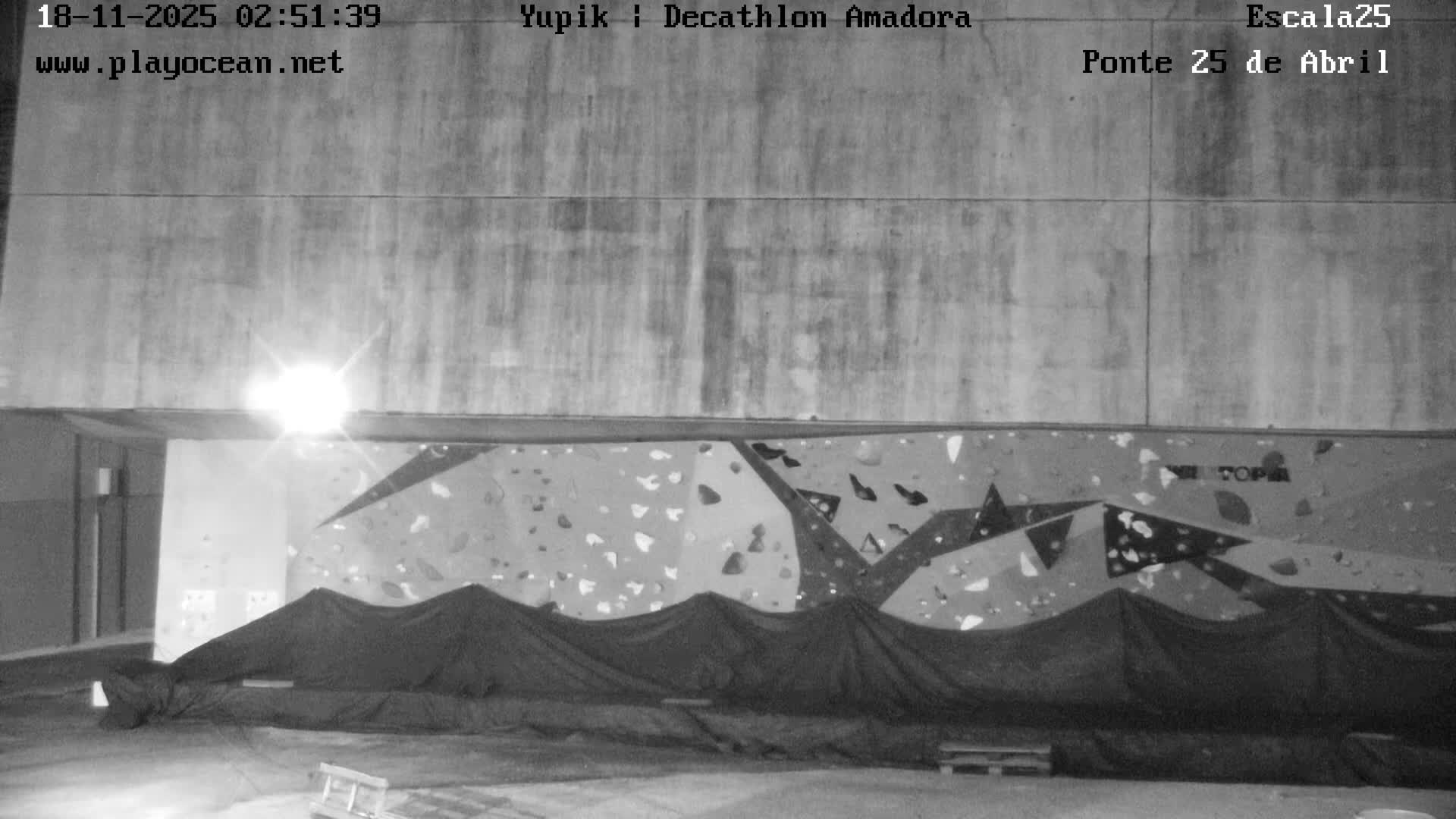 Under Ponte 25 de April Bridge, Escala25 Climbing Studio Live Cam - Alcantara, Lisbon, Portugal 
