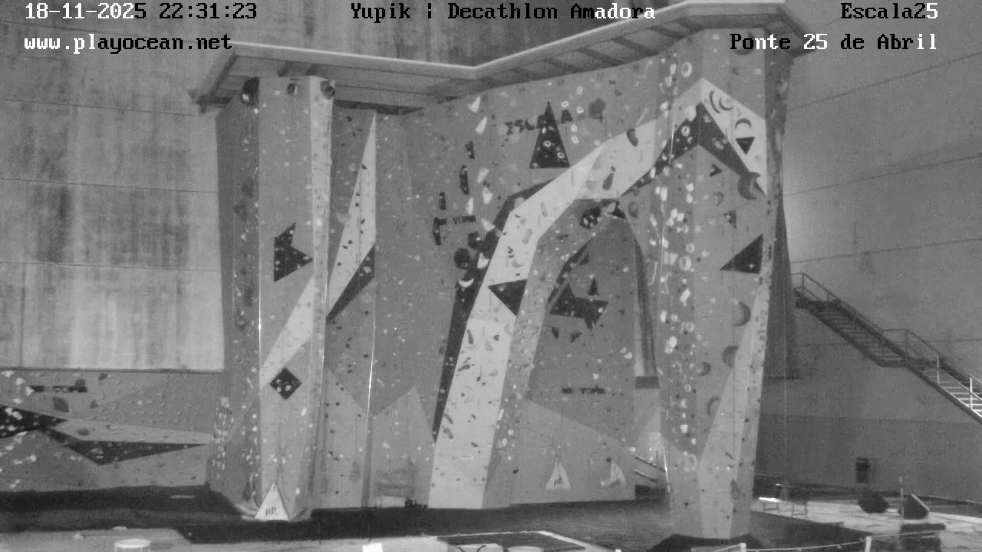 Under Ponte 25 de April Bridge, Escala25 Climbing Studio Live Cam - Alcantara, Lisbon, Portugal 