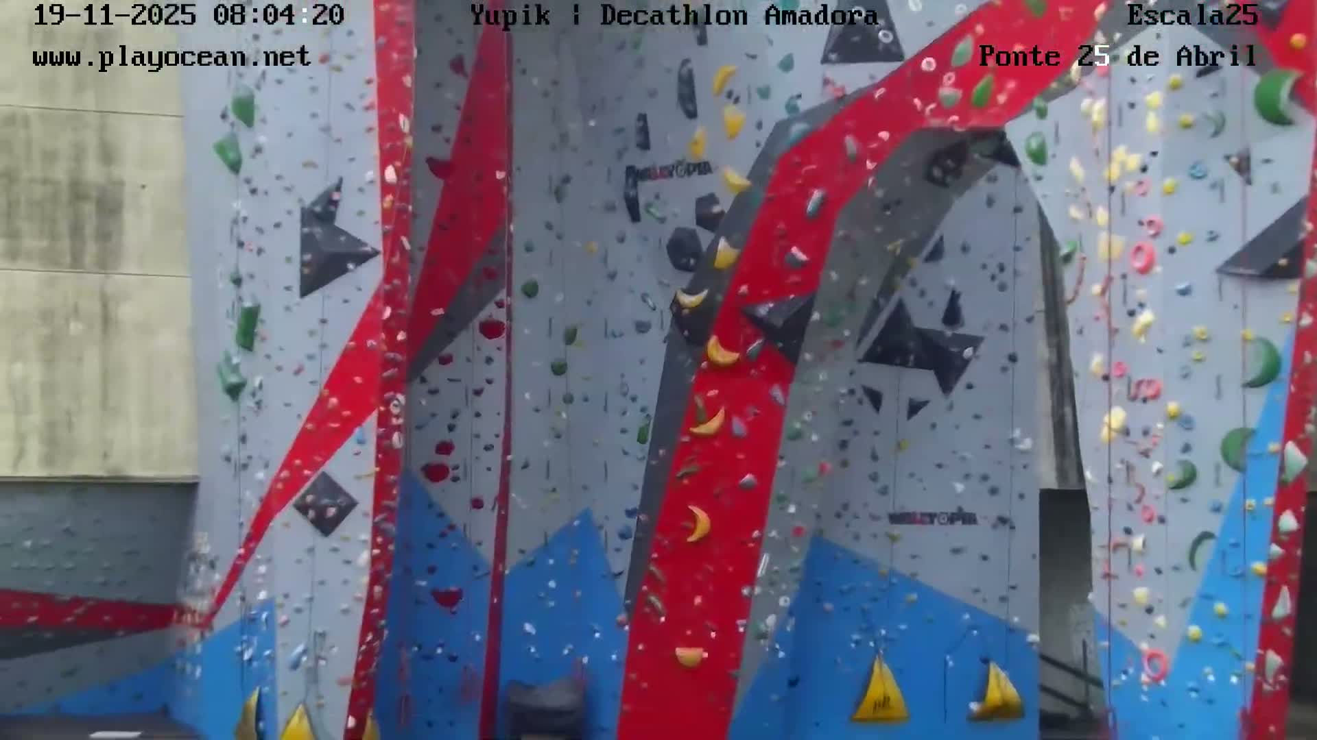 Under Ponte 25 de April Bridge, Escala25 Climbing Studio Live Cam - Alcantara, Lisbon, Portugal 