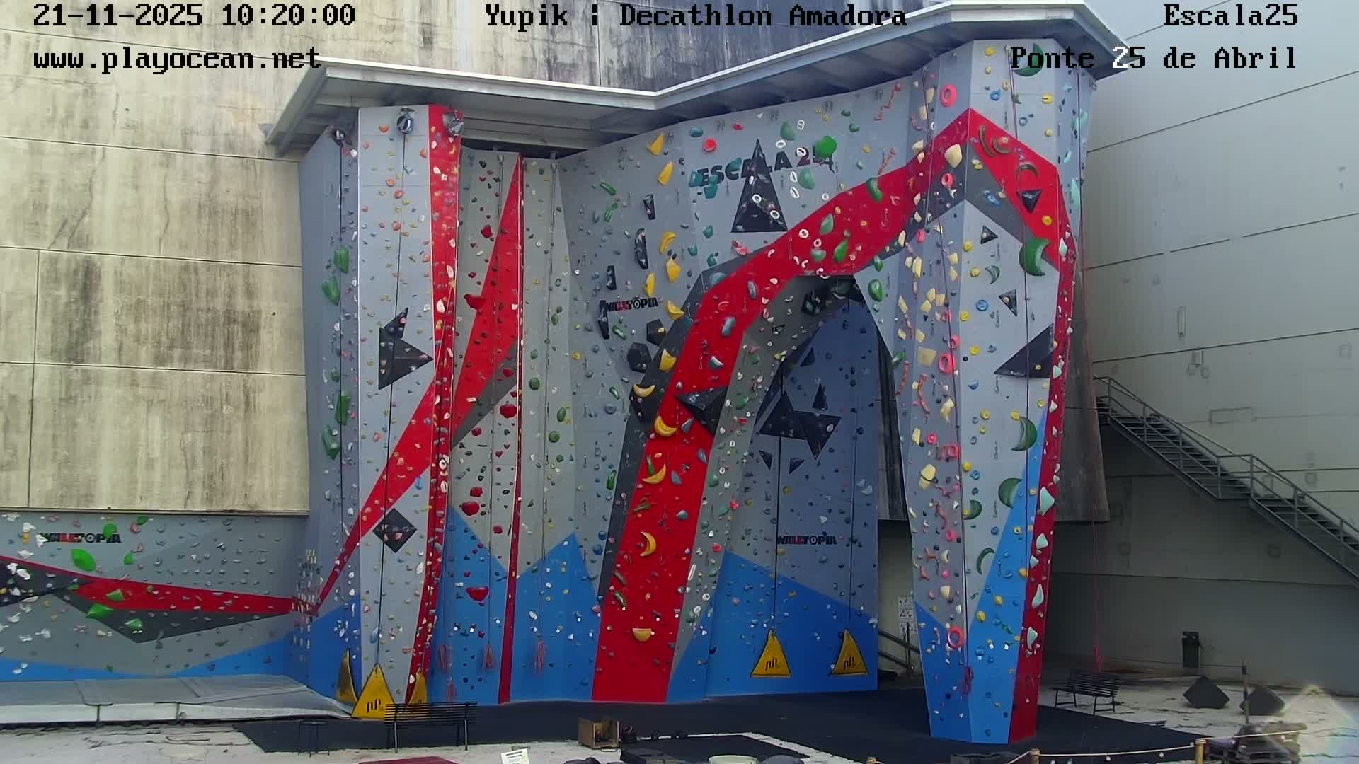 Under Ponte 25 de April Bridge, Escala25 Climbing Studio Live Cam - Alcantara, Lisbon, Portugal 