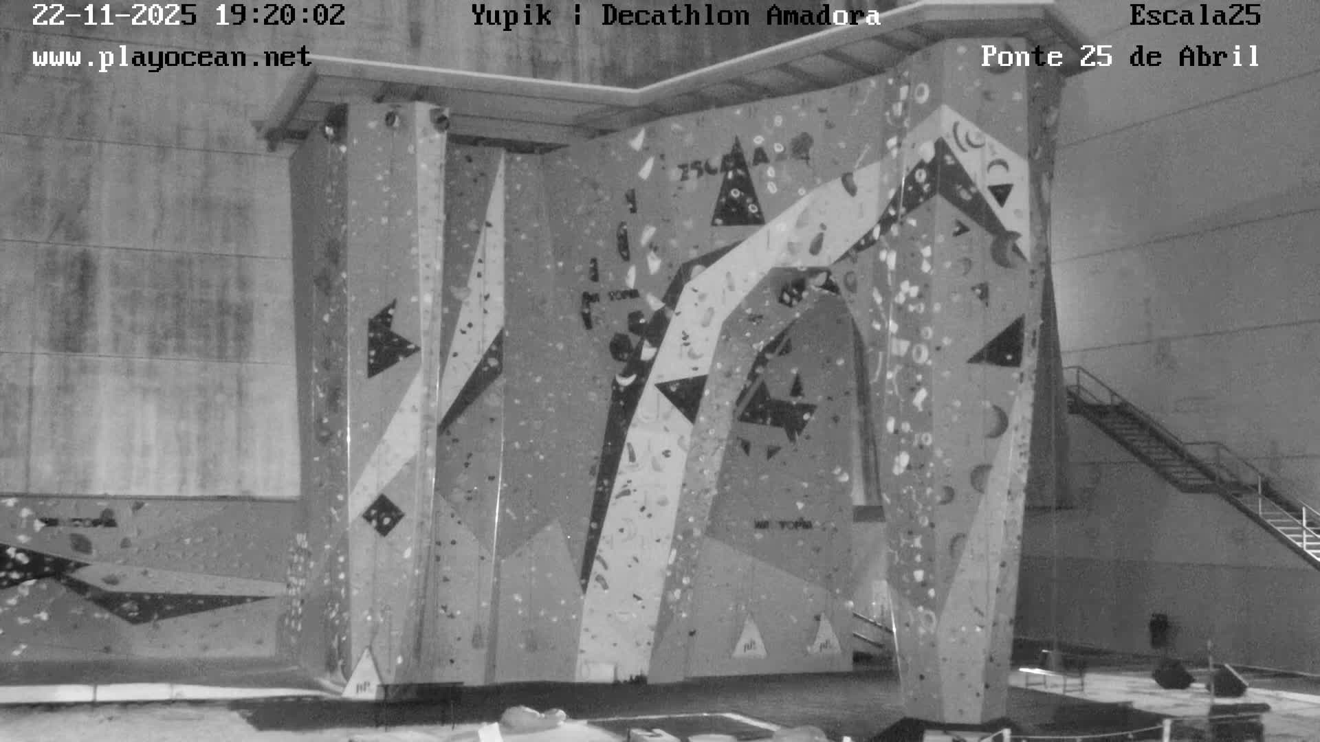 Under Ponte 25 de April Bridge, Escala25 Climbing Studio Live Cam - Alcantara, Lisbon, Portugal 