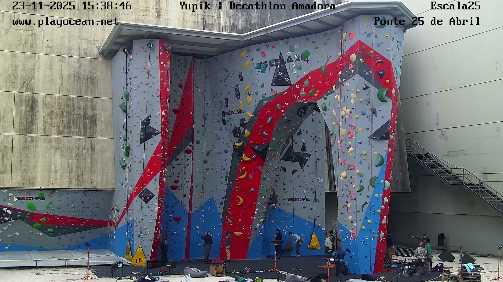 Under Ponte 25 de April Bridge, Escala25 Climbing Studio Live Cam - Alcantara, Lisbon, Portugal 