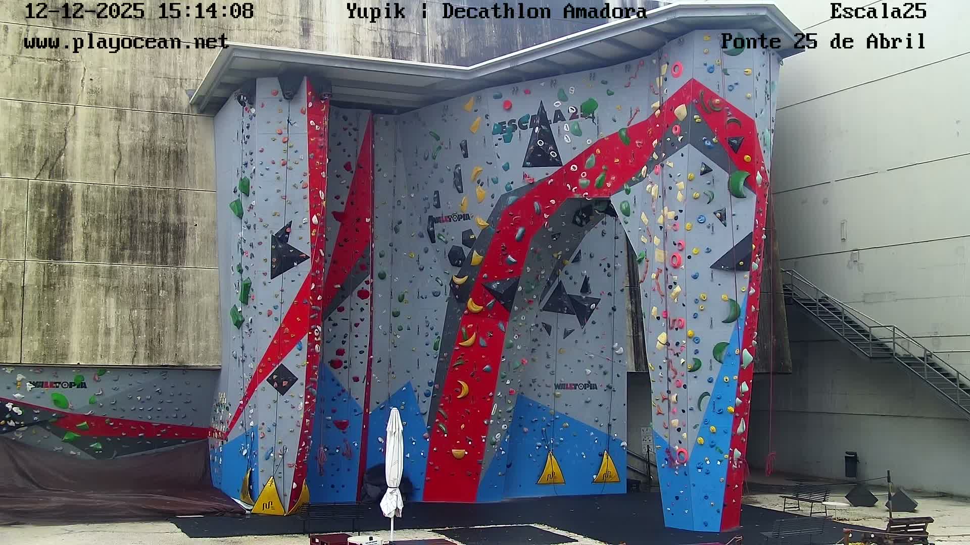 Under Ponte 25 de April Bridge, Escala25 Climbing Studio Live Cam - Alcantara, Lisbon, Portugal 