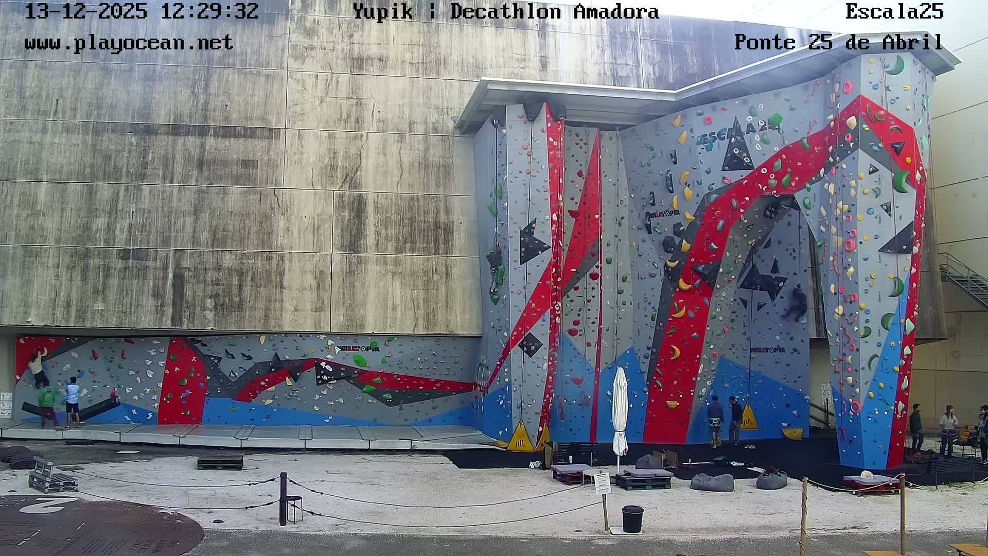 Under Ponte 25 de April Bridge, Escala25 Climbing Studio Live Cam - Alcantara, Lisbon, Portugal 