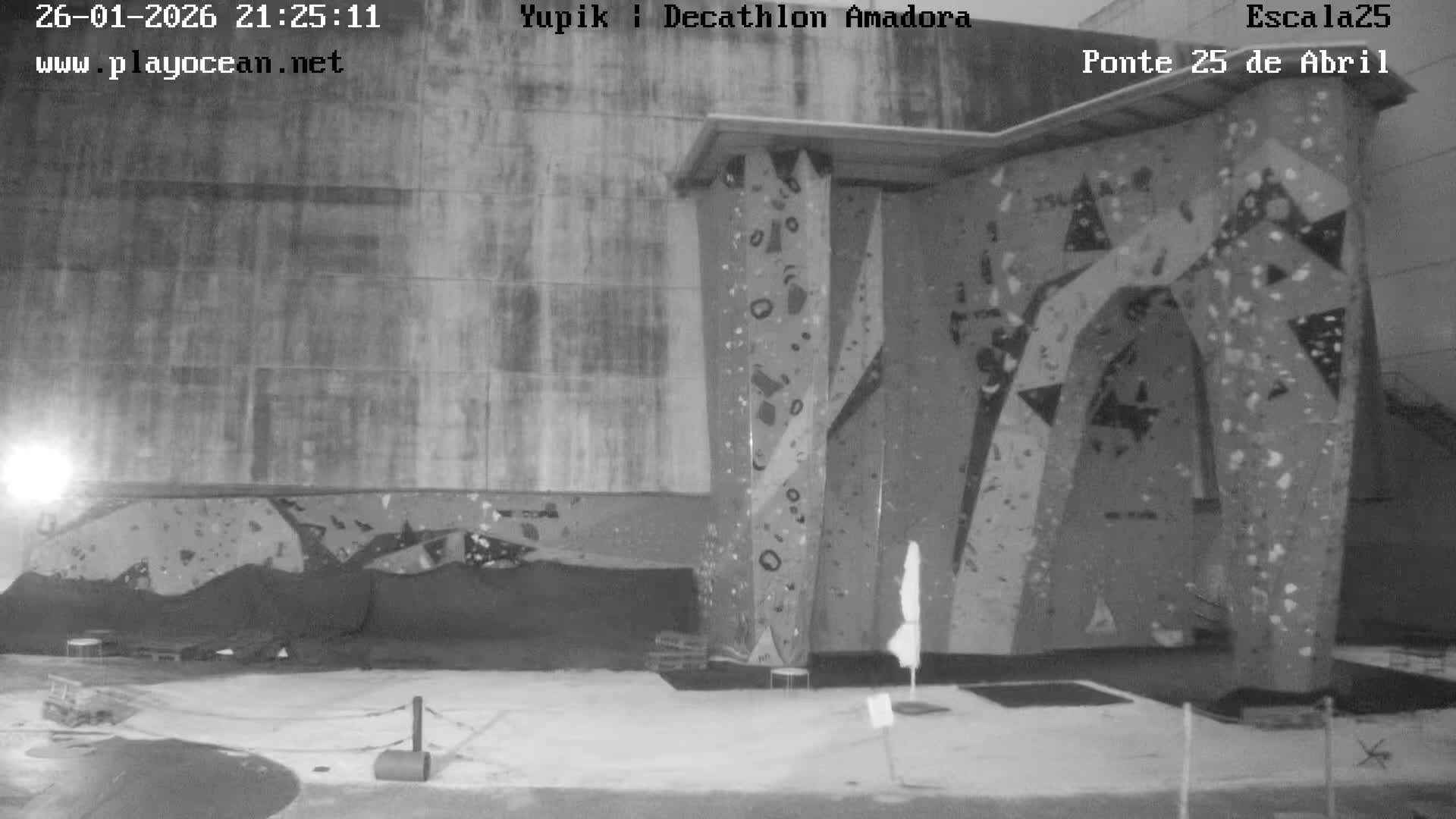 Under Ponte 25 de April Bridge, Escala25 Climbing Studio Live Cam - Alcantara, Lisbon, Portugal 