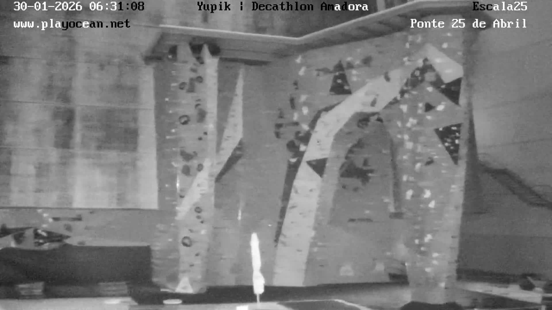 Under Ponte 25 de April Bridge, Escala25 Climbing Studio Live Cam - Alcantara, Lisbon, Portugal 