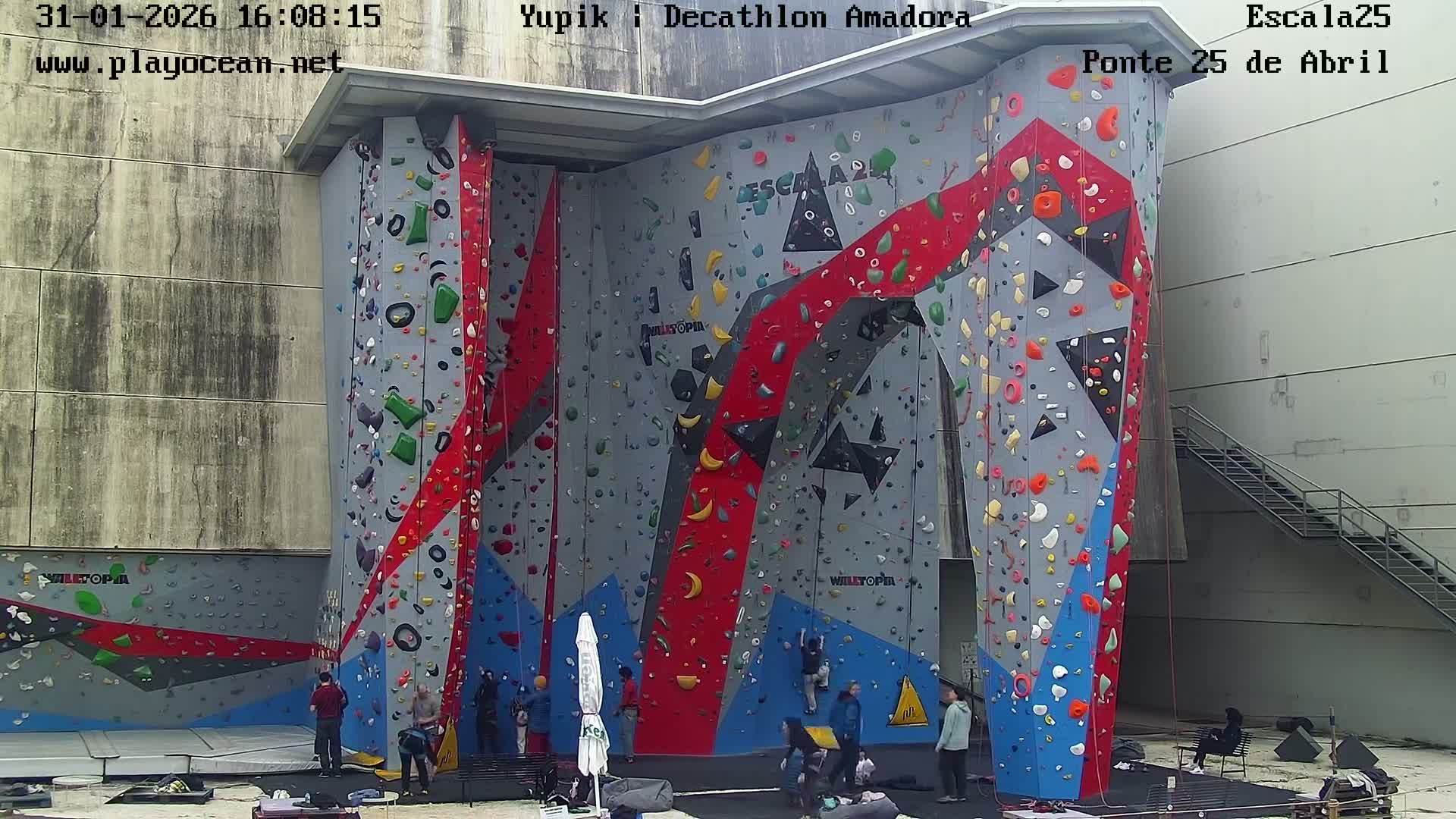 Under Ponte 25 de April Bridge, Escala25 Climbing Studio Live Cam - Alcantara, Lisbon, Portugal 