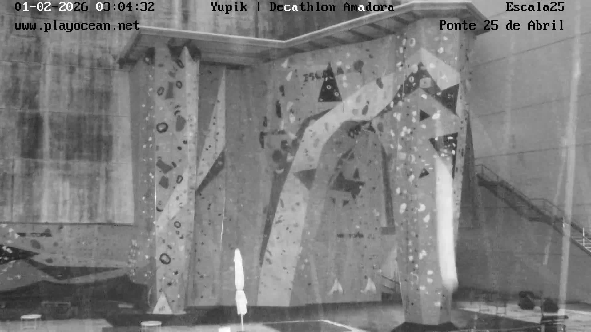 Under Ponte 25 de April Bridge, Escala25 Climbing Studio Live Cam - Alcantara, Lisbon, Portugal 