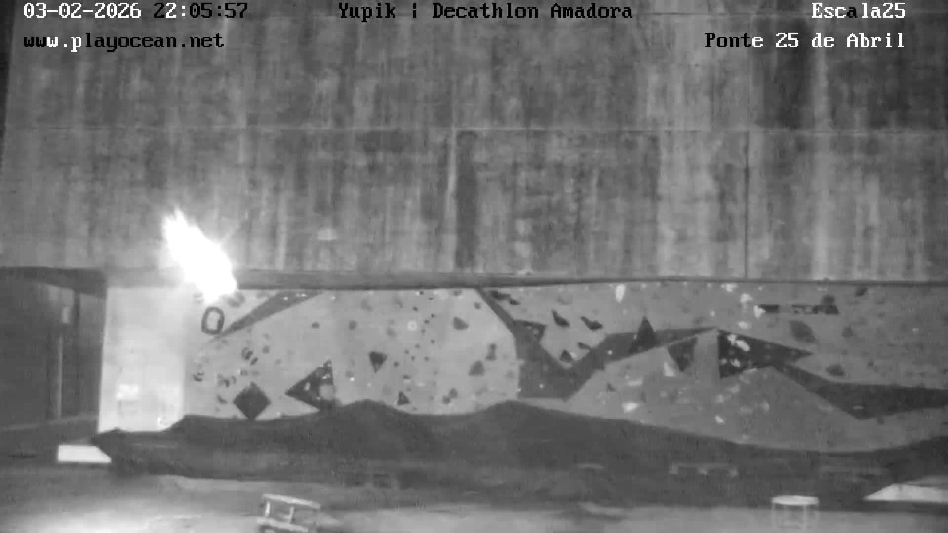 Under Ponte 25 de April Bridge, Escala25 Climbing Studio Live Cam - Alcantara, Lisbon, Portugal 