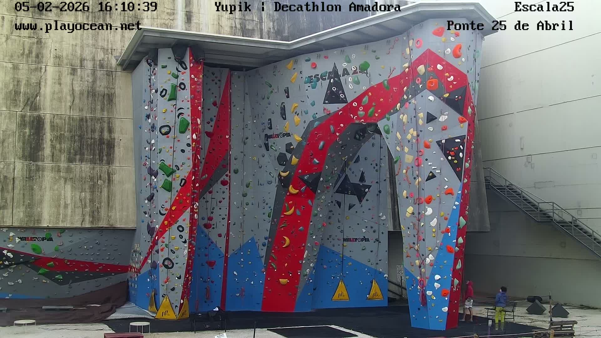 Under Ponte 25 de April Bridge, Escala25 Climbing Studio Live Cam - Alcantara, Lisbon, Portugal 