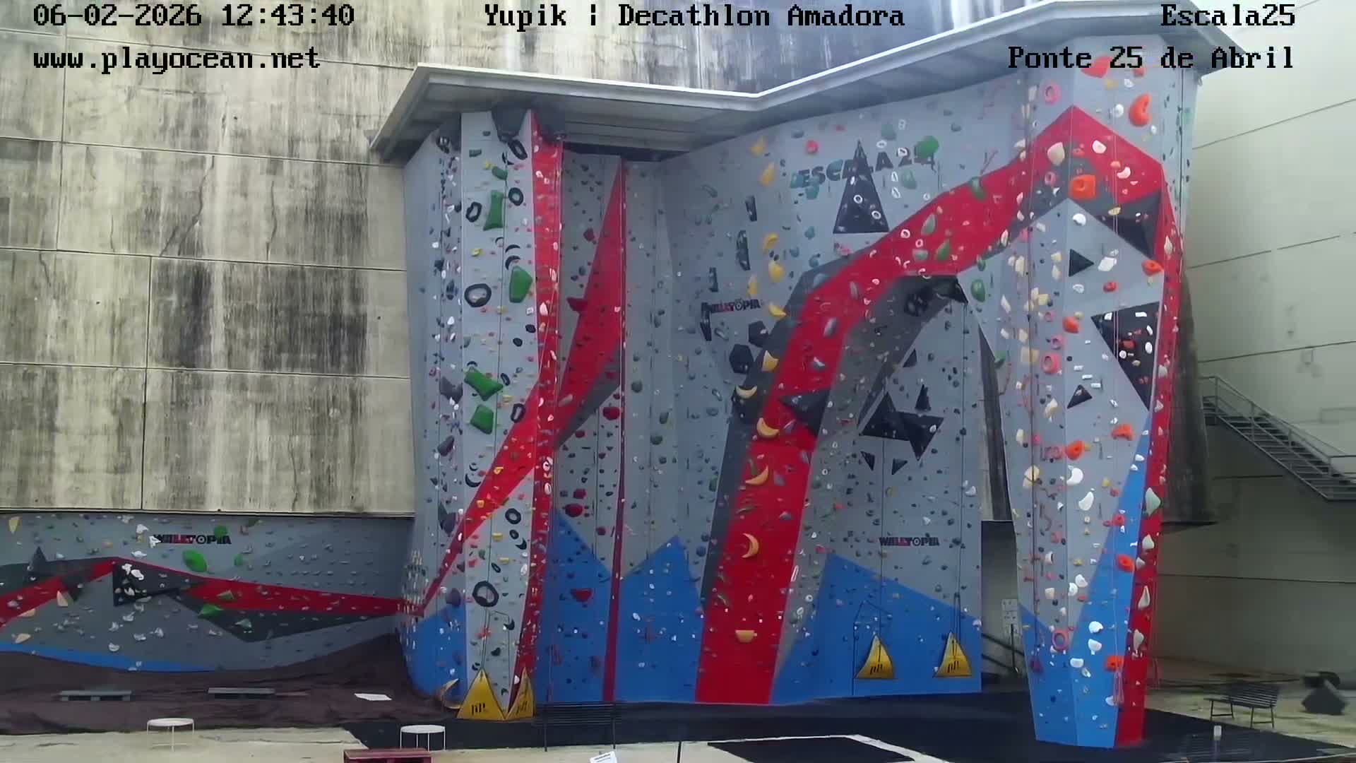 Under Ponte 25 de April Bridge, Escala25 Climbing Studio Live Cam - Alcantara, Lisbon, Portugal 