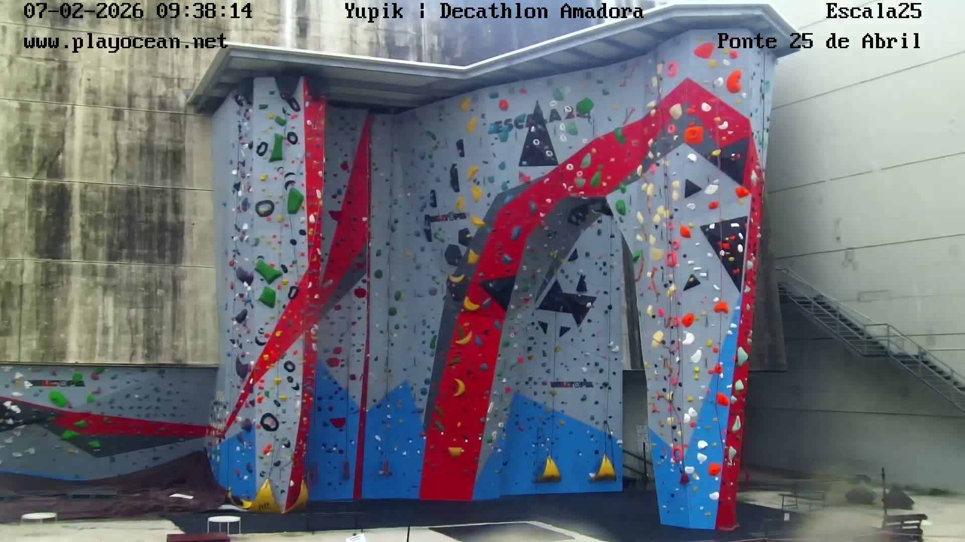 Under Ponte 25 de April Bridge, Escala25 Climbing Studio Live Cam - Alcantara, Lisbon, Portugal 