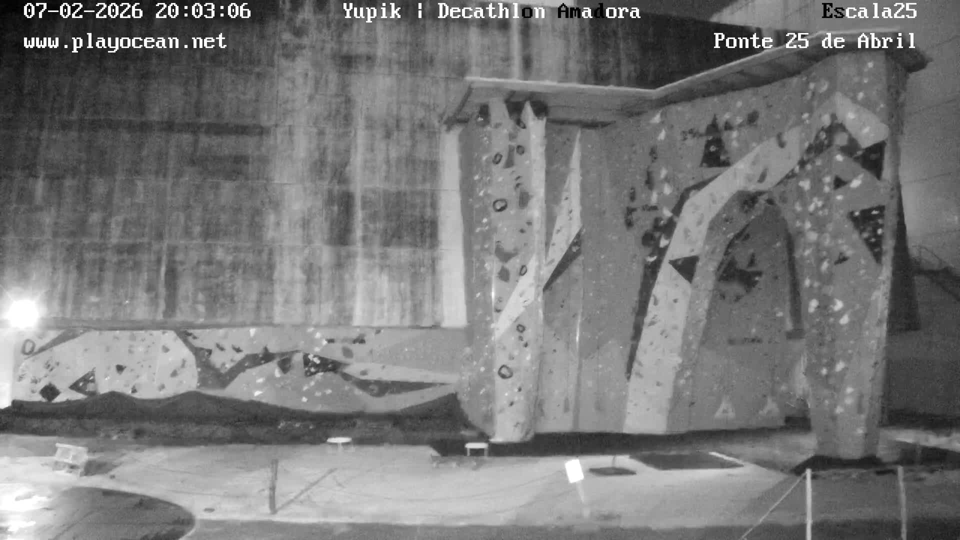 Under Ponte 25 de April Bridge, Escala25 Climbing Studio Live Cam - Alcantara, Lisbon, Portugal 