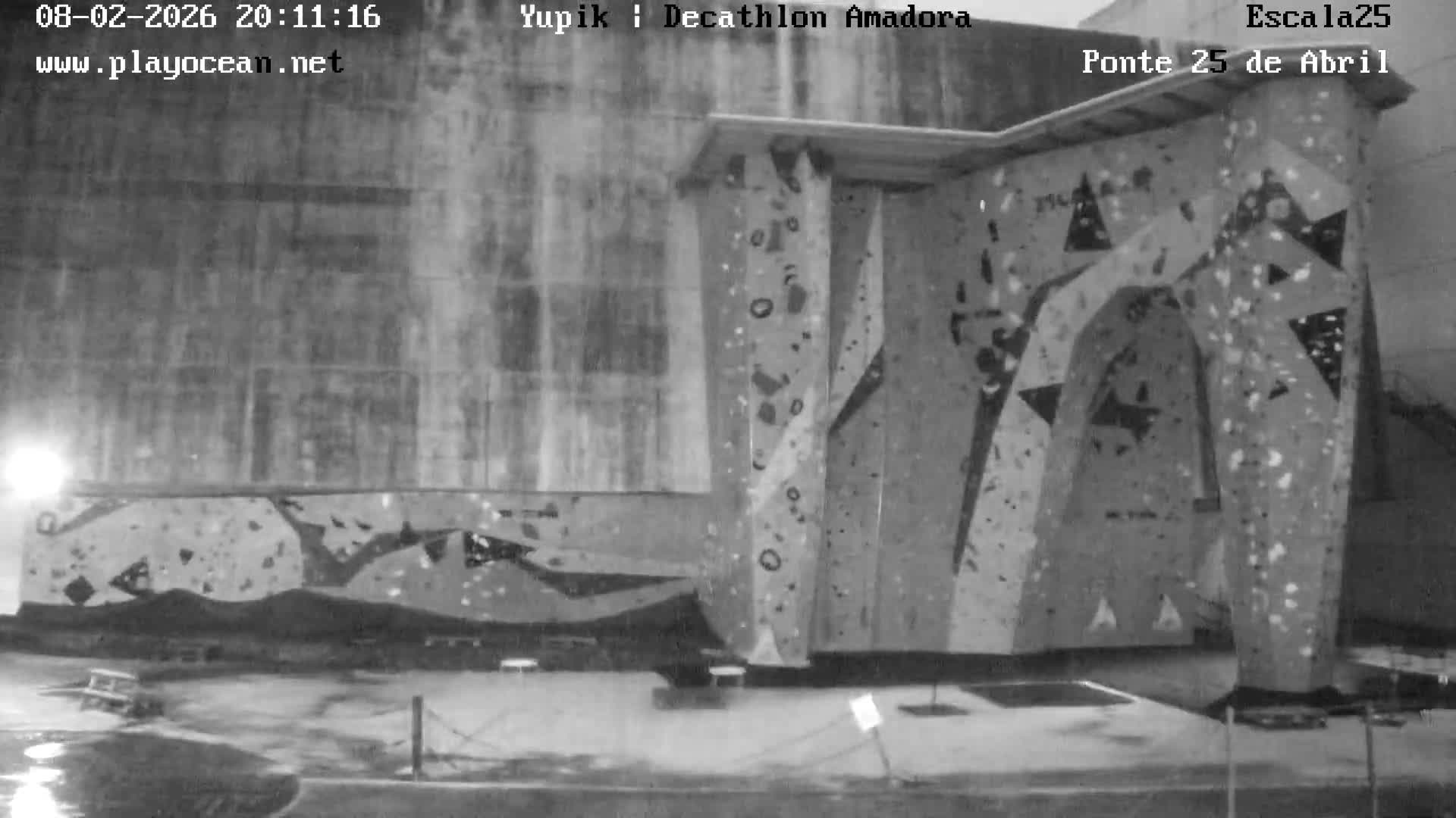 Under Ponte 25 de April Bridge, Escala25 Climbing Studio Live Cam - Alcantara, Lisbon, Portugal 