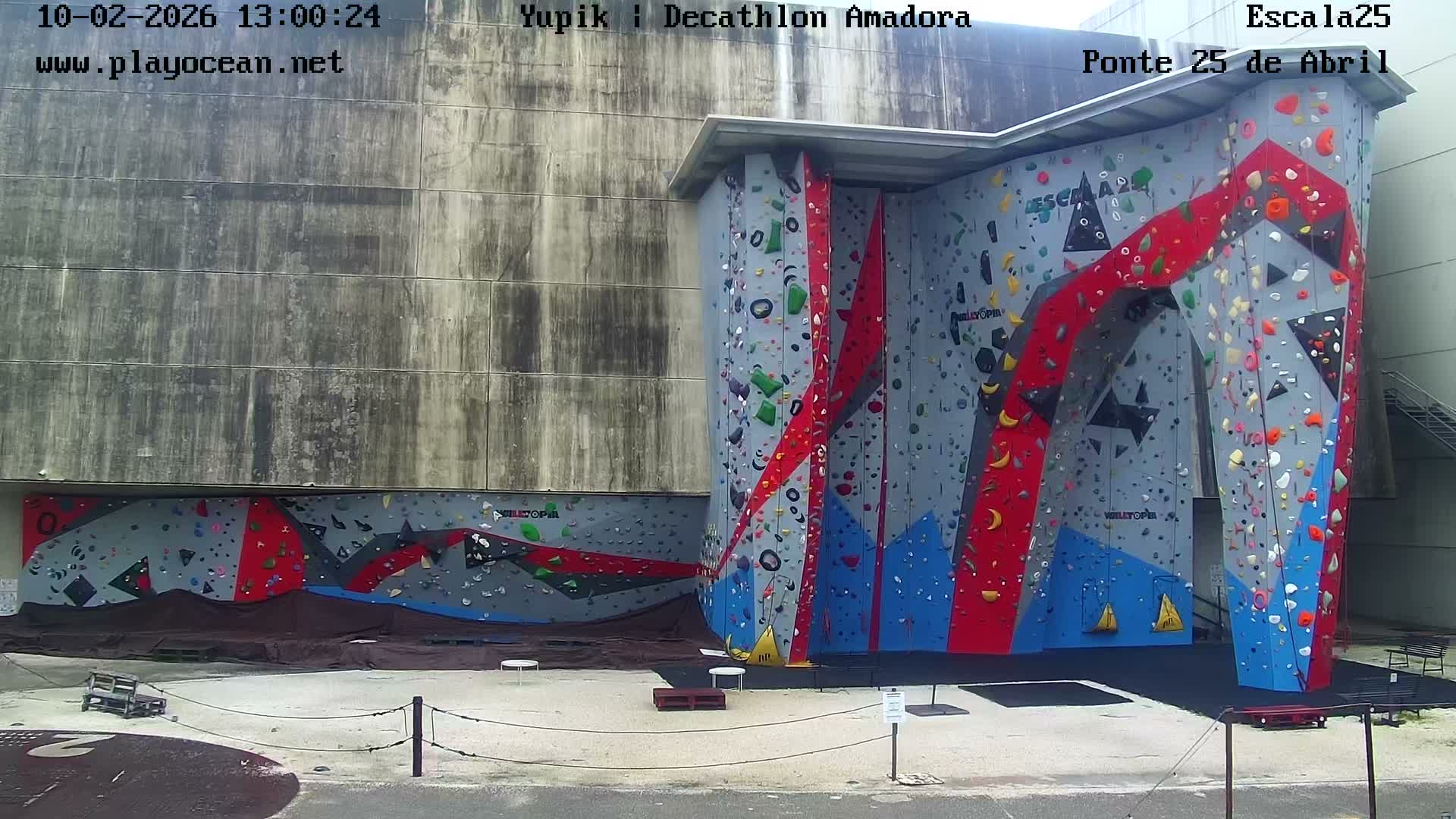 Under Ponte 25 de April Bridge, Escala25 Climbing Studio Live Cam - Alcantara, Lisbon, Portugal 