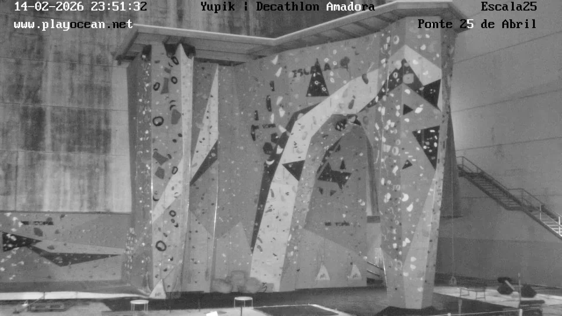 Under Ponte 25 de April Bridge, Escala25 Climbing Studio Live Cam - Alcantara, Lisbon, Portugal 