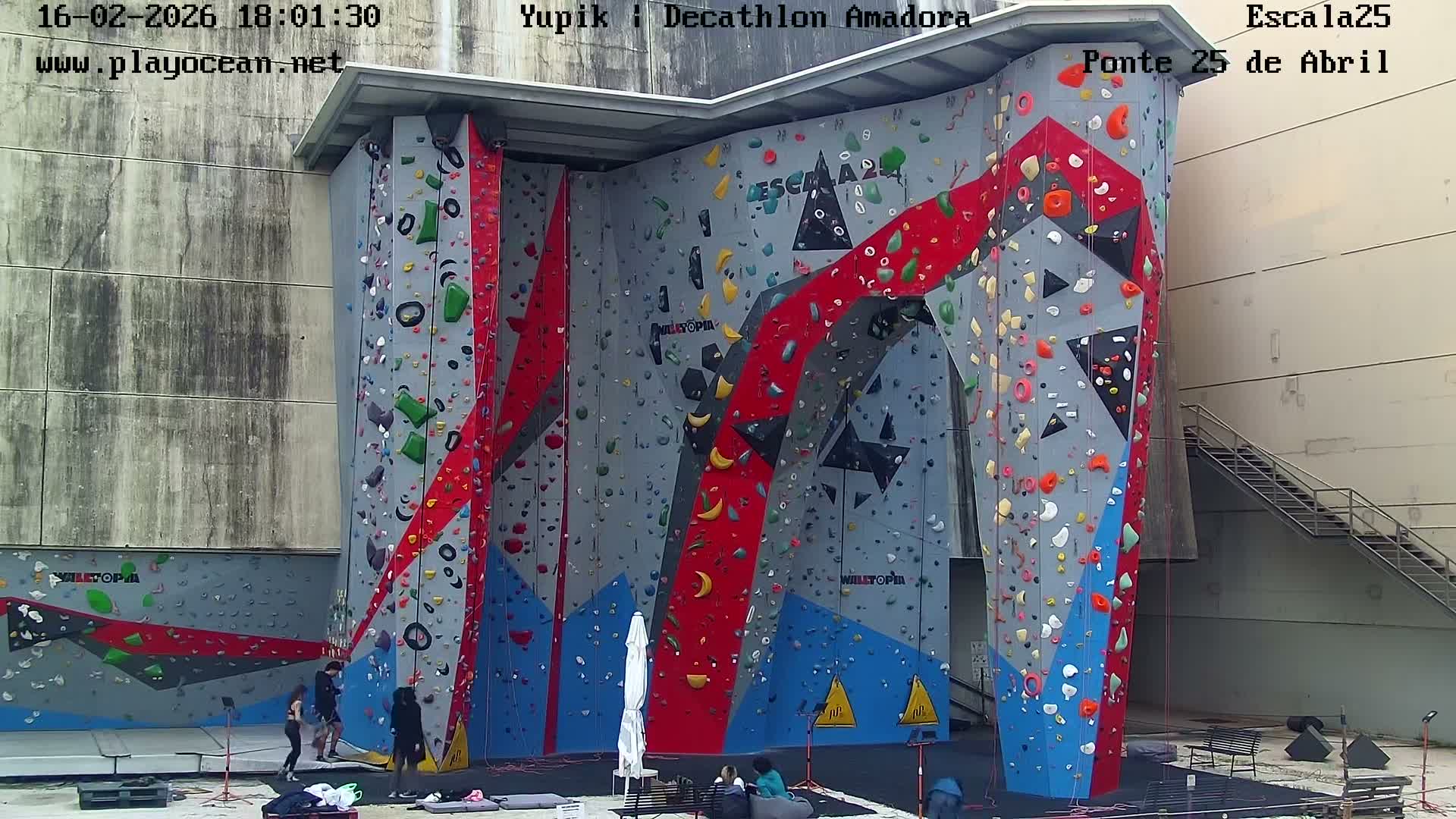 Under Ponte 25 de April Bridge, Escala25 Climbing Studio Live Cam - Alcantara, Lisbon, Portugal 
