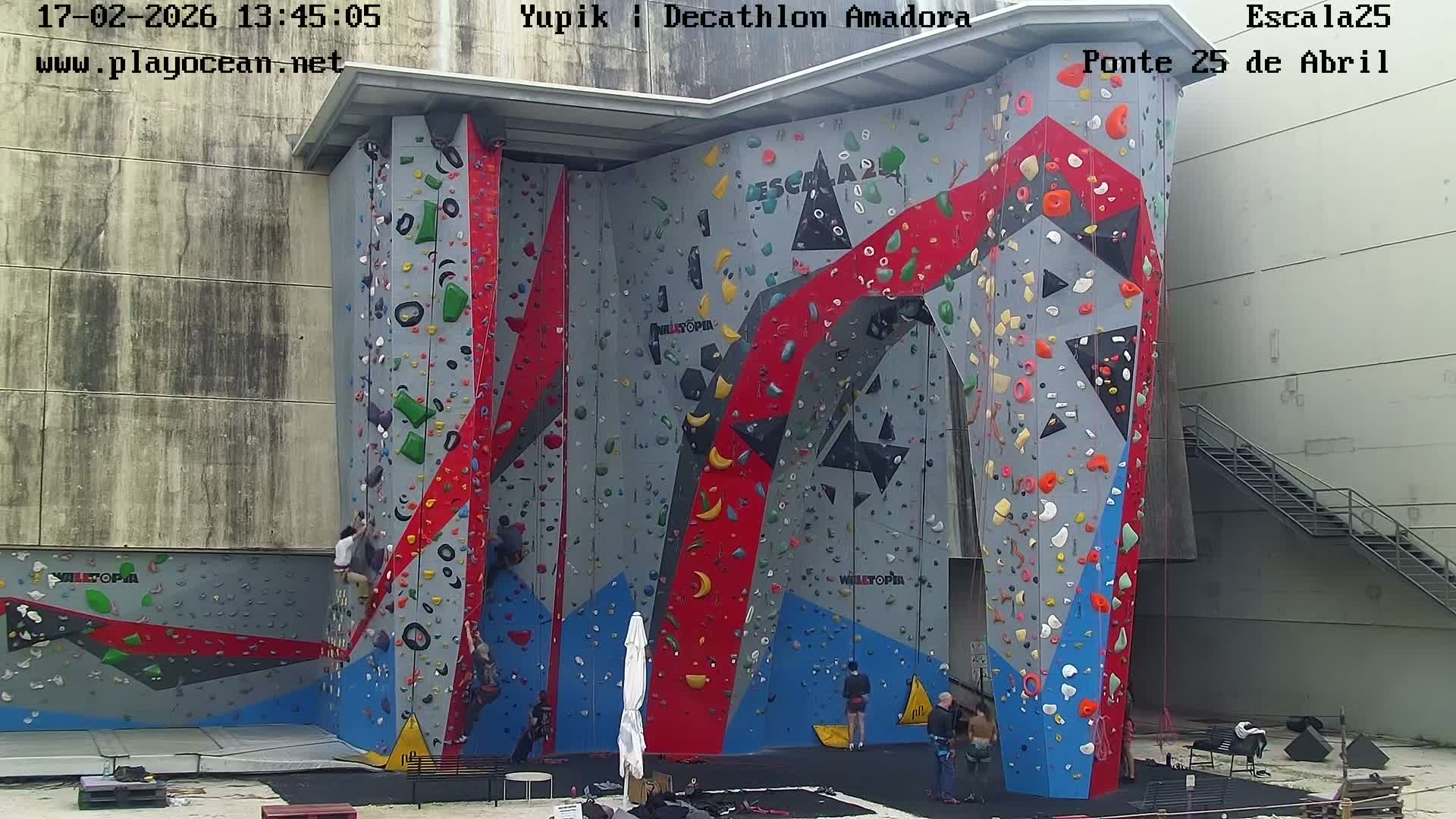 Under Ponte 25 de April Bridge, Escala25 Climbing Studio Live Cam - Alcantara, Lisbon, Portugal 