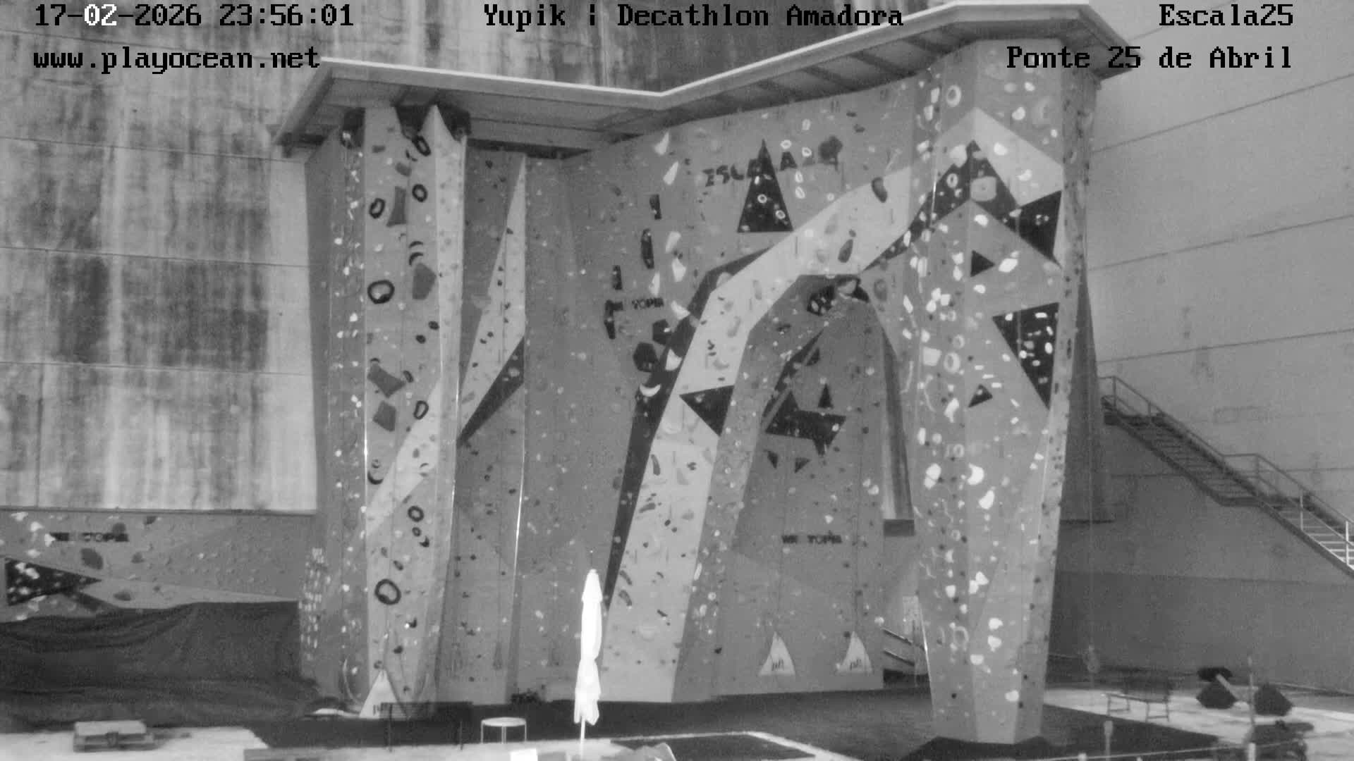 Under Ponte 25 de April Bridge, Escala25 Climbing Studio Live Cam - Alcantara, Lisbon, Portugal 