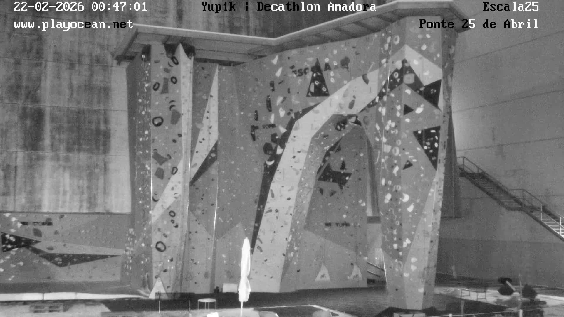 Under Ponte 25 de April Bridge, Escala25 Climbing Studio Live Cam - Alcantara, Lisbon, Portugal 