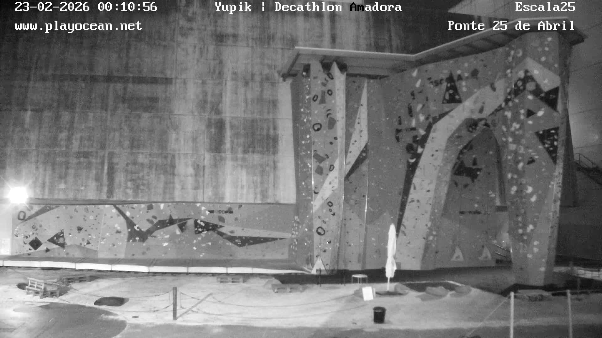 Under Ponte 25 de April Bridge, Escala25 Climbing Studio Live Cam - Alcantara, Lisbon, Portugal 