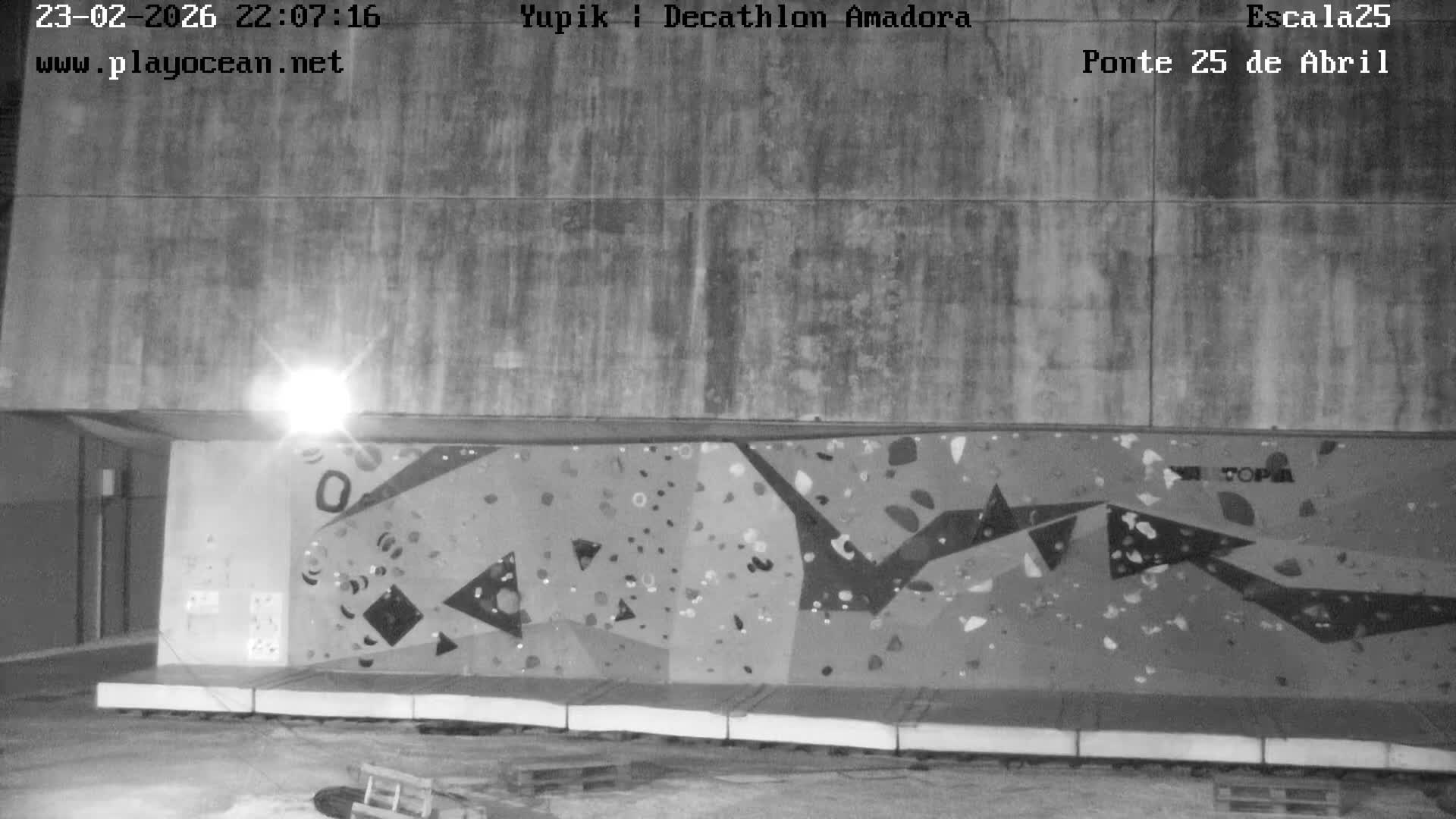 Under Ponte 25 de April Bridge, Escala25 Climbing Studio Live Cam - Alcantara, Lisbon, Portugal 