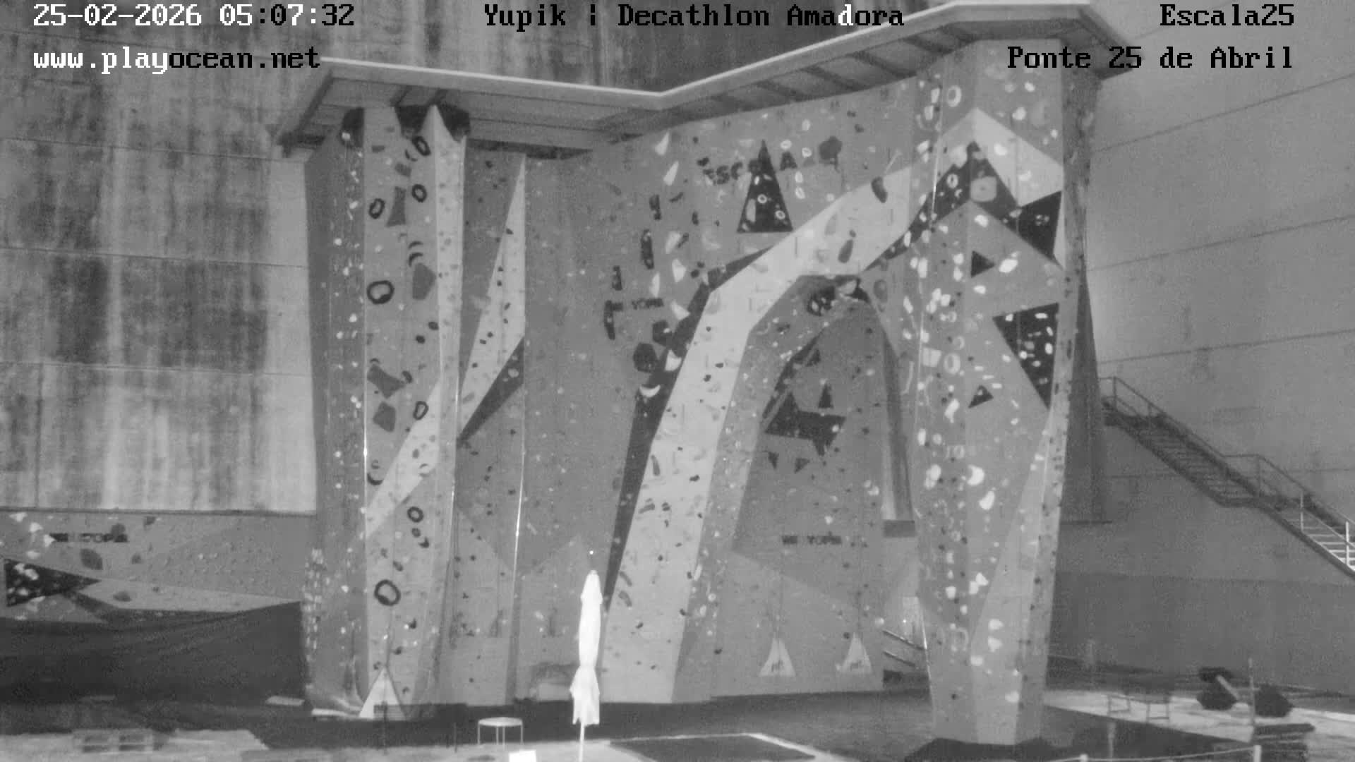 Under Ponte 25 de April Bridge, Escala25 Climbing Studio Live Cam - Alcantara, Lisbon, Portugal 