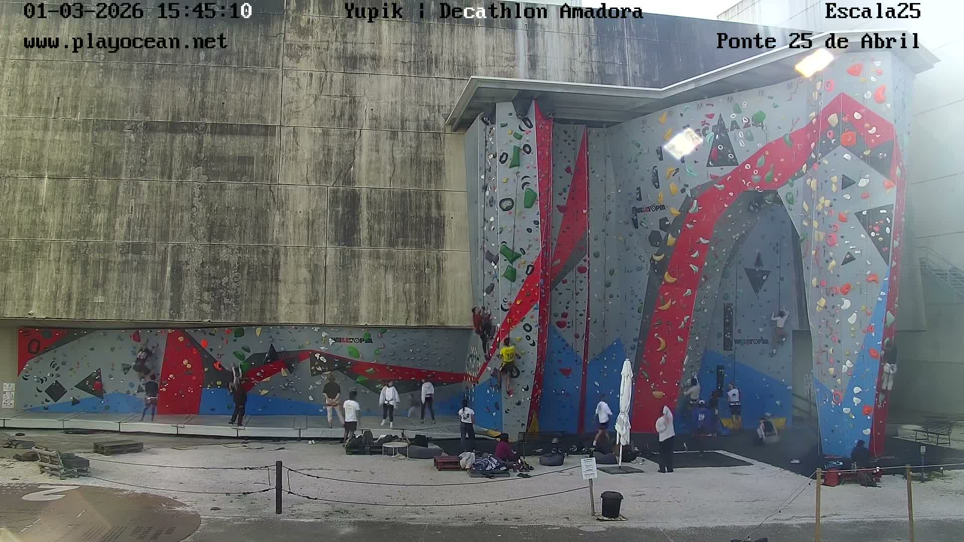 Under Ponte 25 de April Bridge, Escala25 Climbing Studio Live Cam - Alcantara, Lisbon, Portugal 