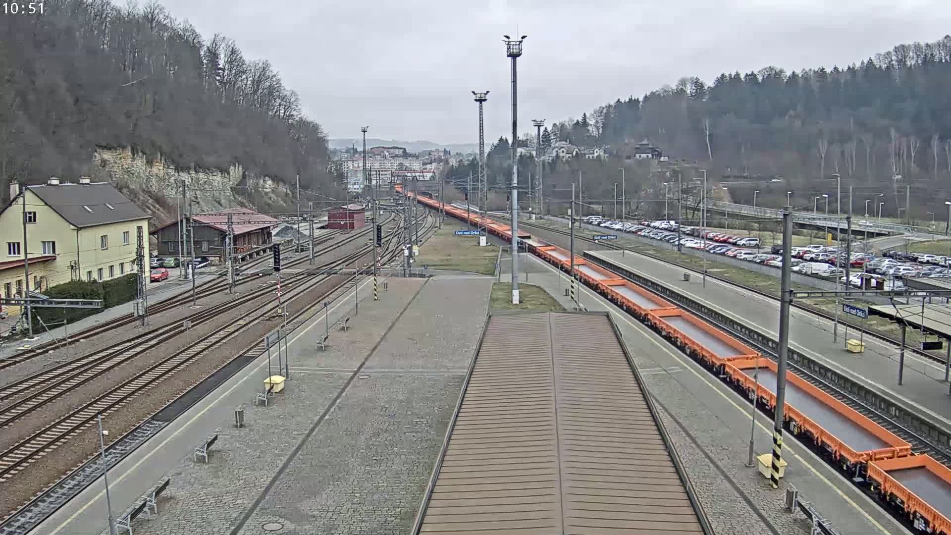 Usti nad Orlici Main Train Station Live Cam - Usti nas Orlici, Pardubice, Czechia