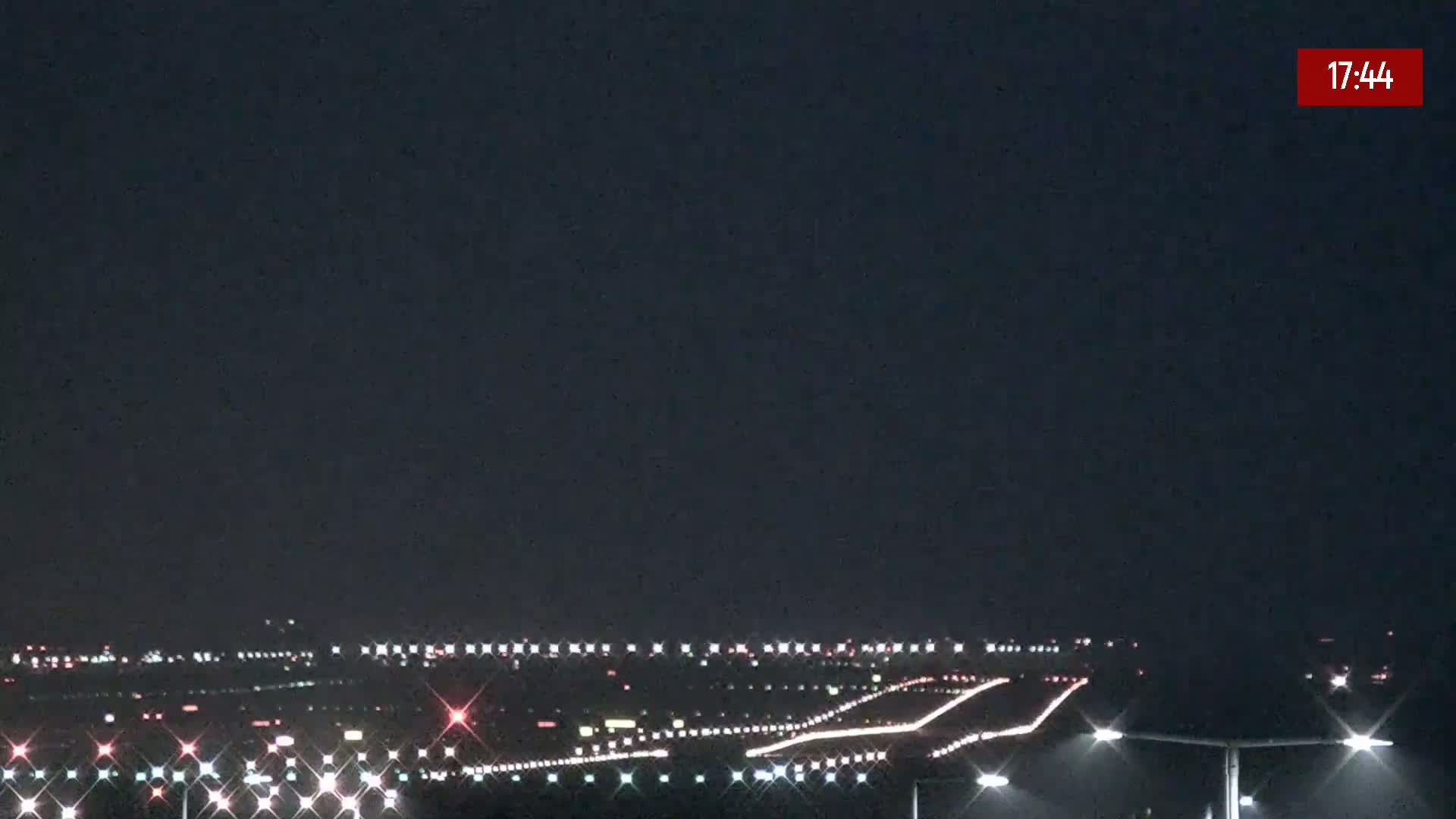 Prague Vaclav Havel Airport Radio & Live Cam - Ruzyne, Prague, Czechia