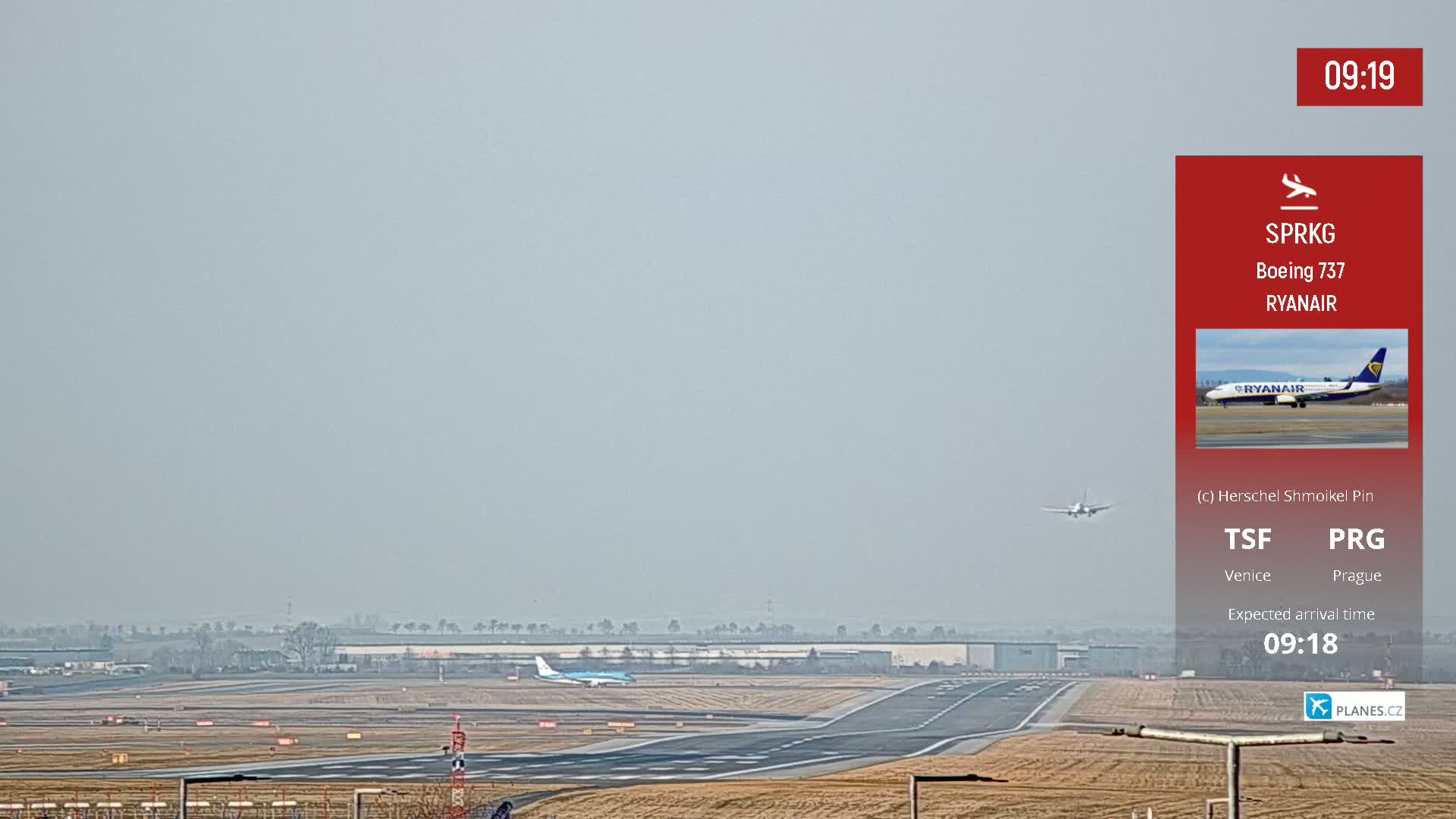 Prague Vaclav Havel Airport Radio & Live Cam - Ruzyne, Prague, Czechia