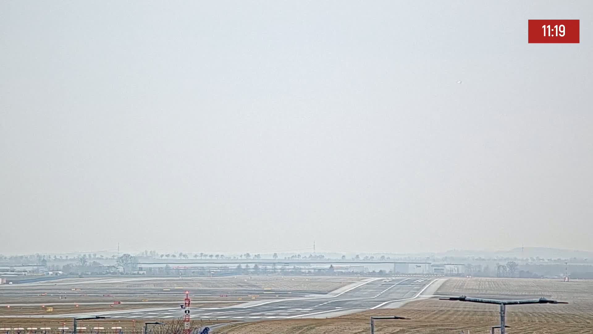 Prague Vaclav Havel Airport Radio & Live Cam - Ruzyne, Prague, Czechia