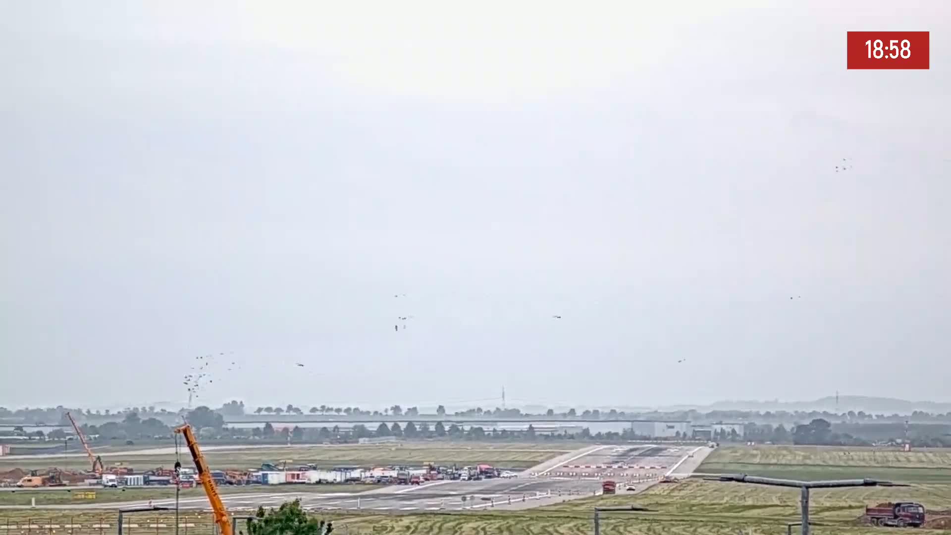 Prague Vaclav Havel Airport Radio & Live Cam - Ruzyne, Prague, Czechia