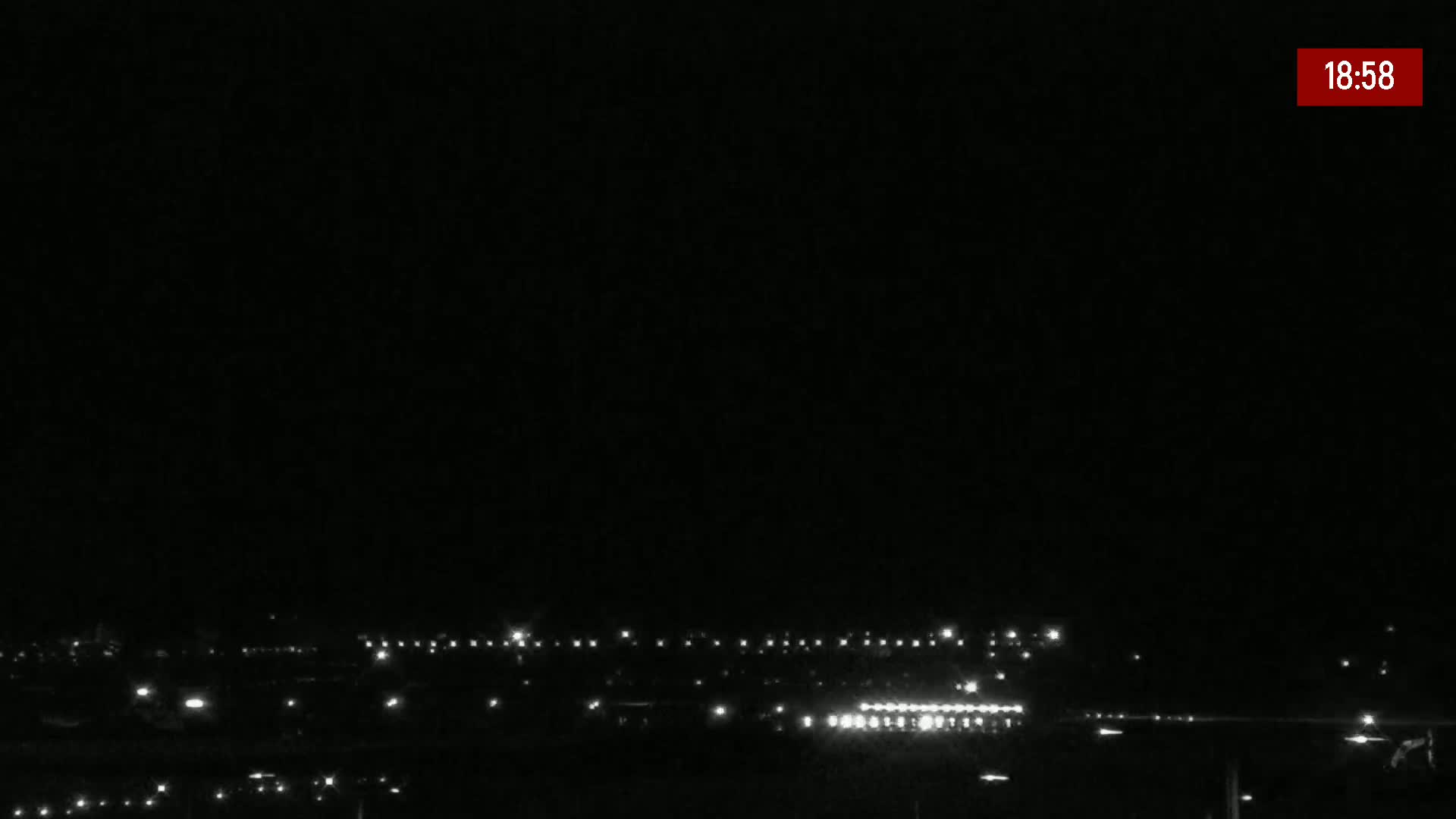 Prague Vaclav Havel Airport Radio & Live Cam - Ruzyne, Prague, Czechia
