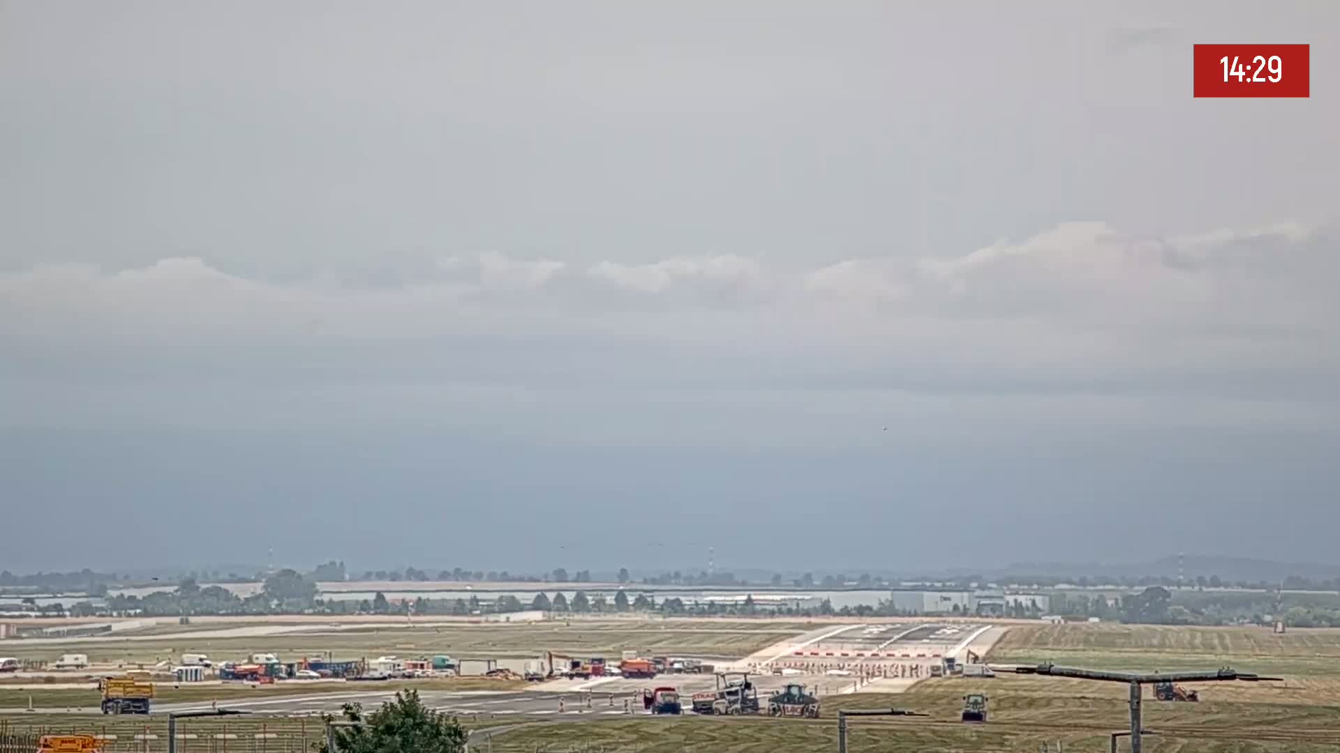 Prague Vaclav Havel Airport Radio & Live Cam - Ruzyne, Prague, Czechia
