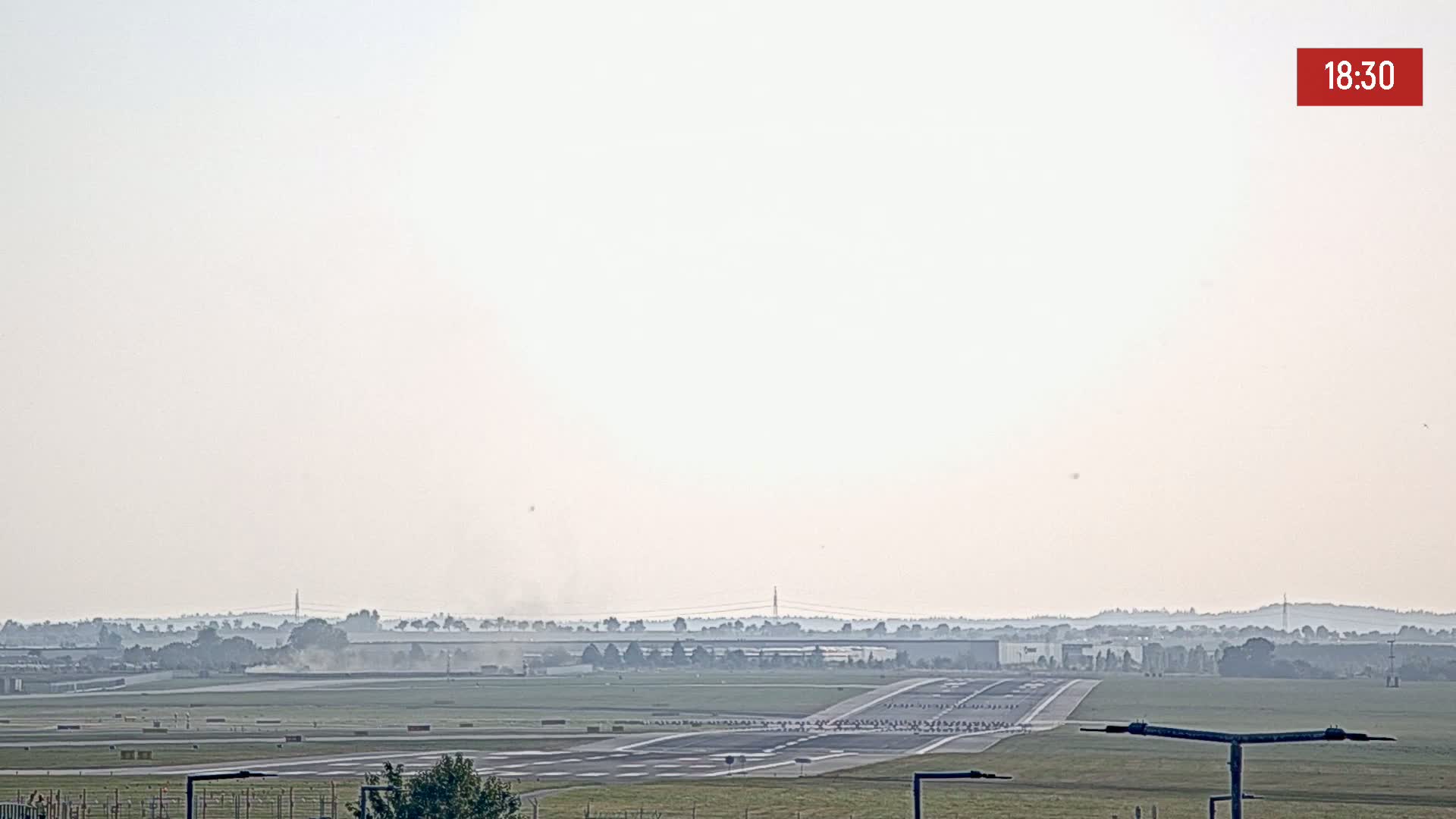 Prague Vaclav Havel Airport Radio & Live Cam - Ruzyne, Prague, Czechia