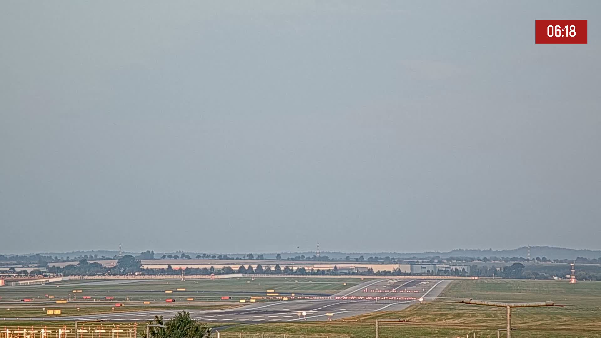 Prague Vaclav Havel Airport Radio & Live Cam - Ruzyne, Prague, Czechia