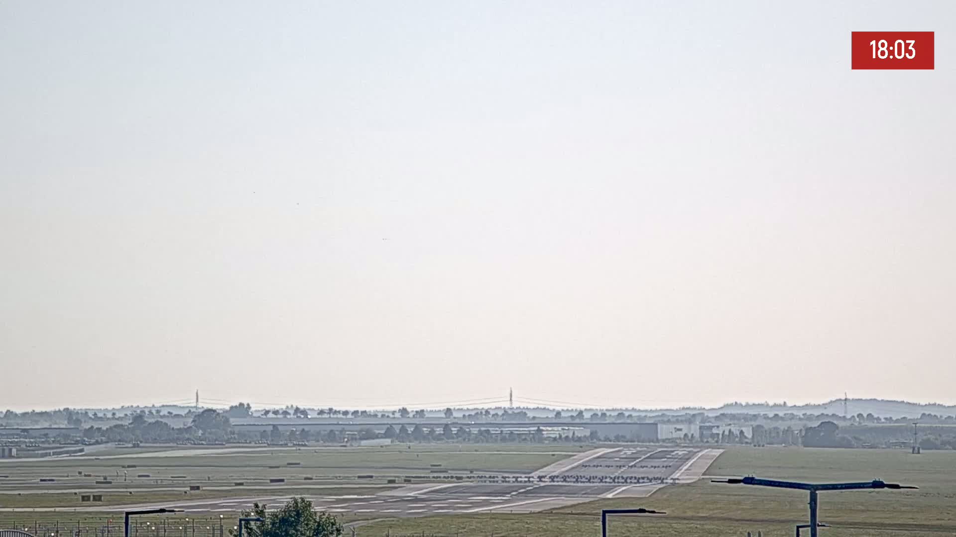 Prague Vaclav Havel Airport Radio & Live Cam - Ruzyne, Prague, Czechia