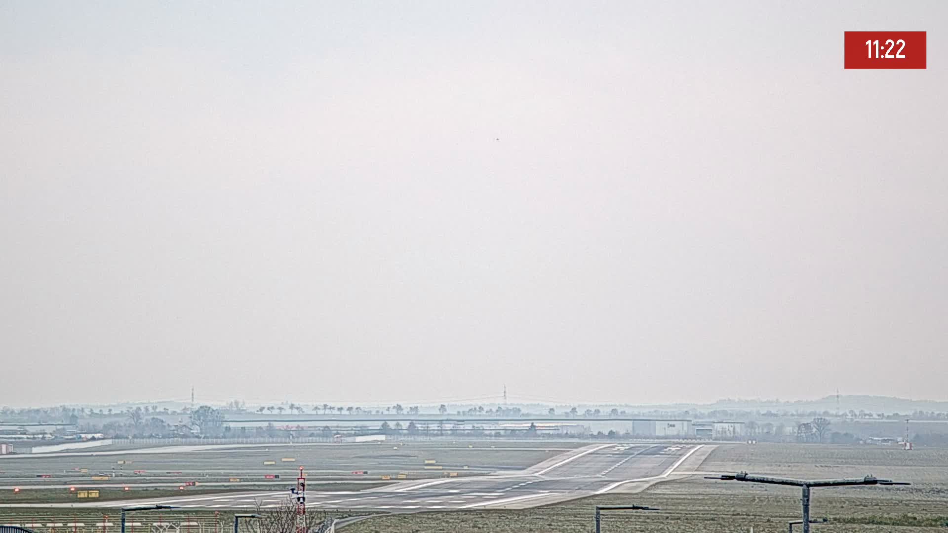 Prague Vaclav Havel Airport Radio & Live Cam - Ruzyne, Prague, Czechia