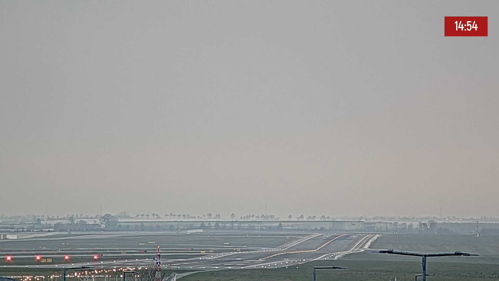 Prague Vaclav Havel Airport Radio & Live Cam - Ruzyne, Prague, Czechia