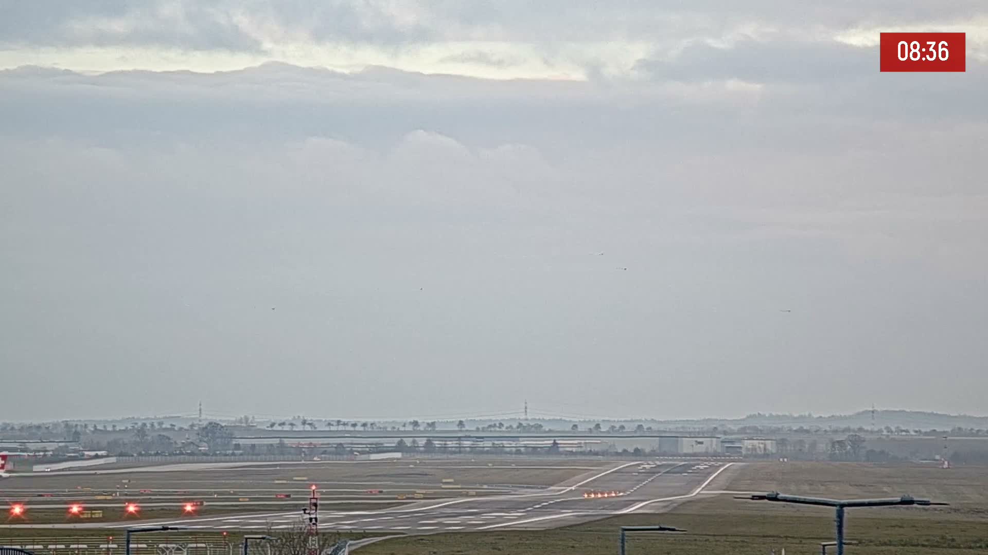 Prague Vaclav Havel Airport Radio & Live Cam - Ruzyne, Prague, Czechia
