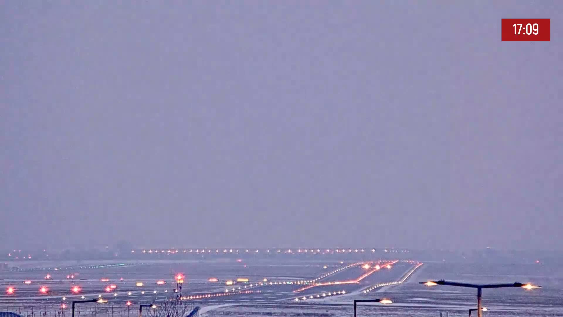 Prague Vaclav Havel Airport Radio & Live Cam - Ruzyne, Prague, Czechia