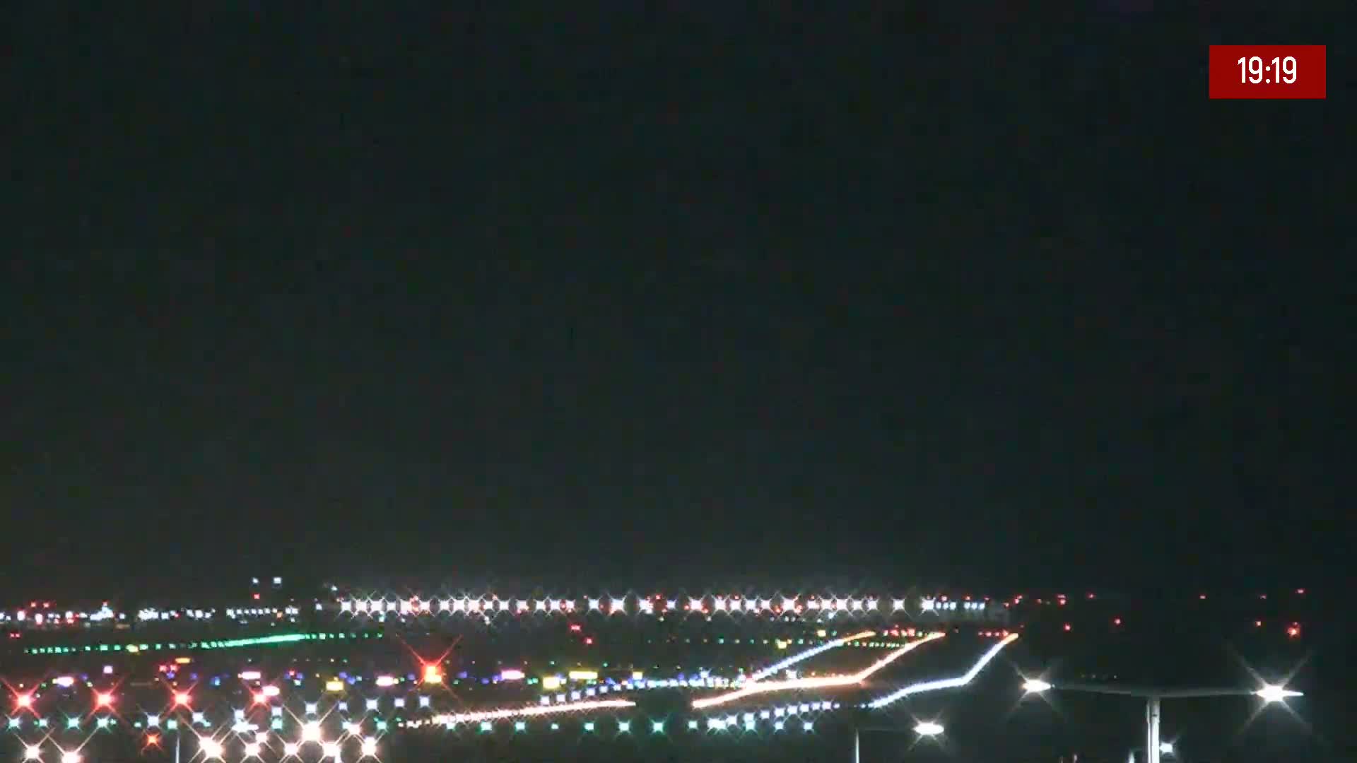 Prague Vaclav Havel Airport Radio & Live Cam - Ruzyne, Prague, Czechia