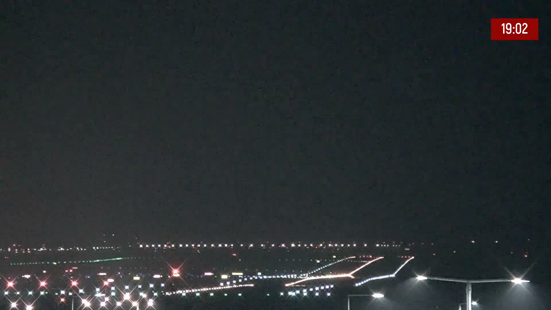 Prague Vaclav Havel Airport Radio & Live Cam - Ruzyne, Prague, Czechia