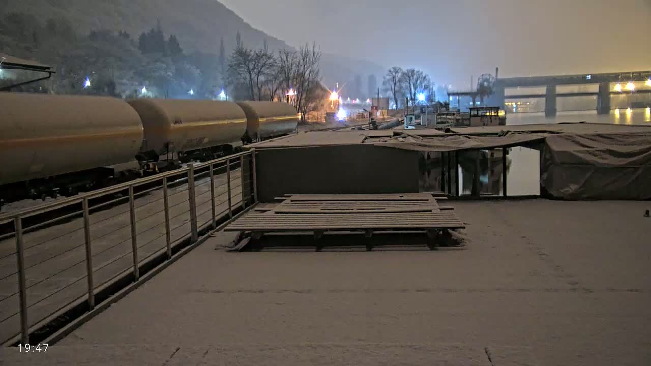 Elbe River Seaway between Hamburg-Decin  with RIO Boat Trip Live Cam - Decin, Usti nad Labem, Czechia