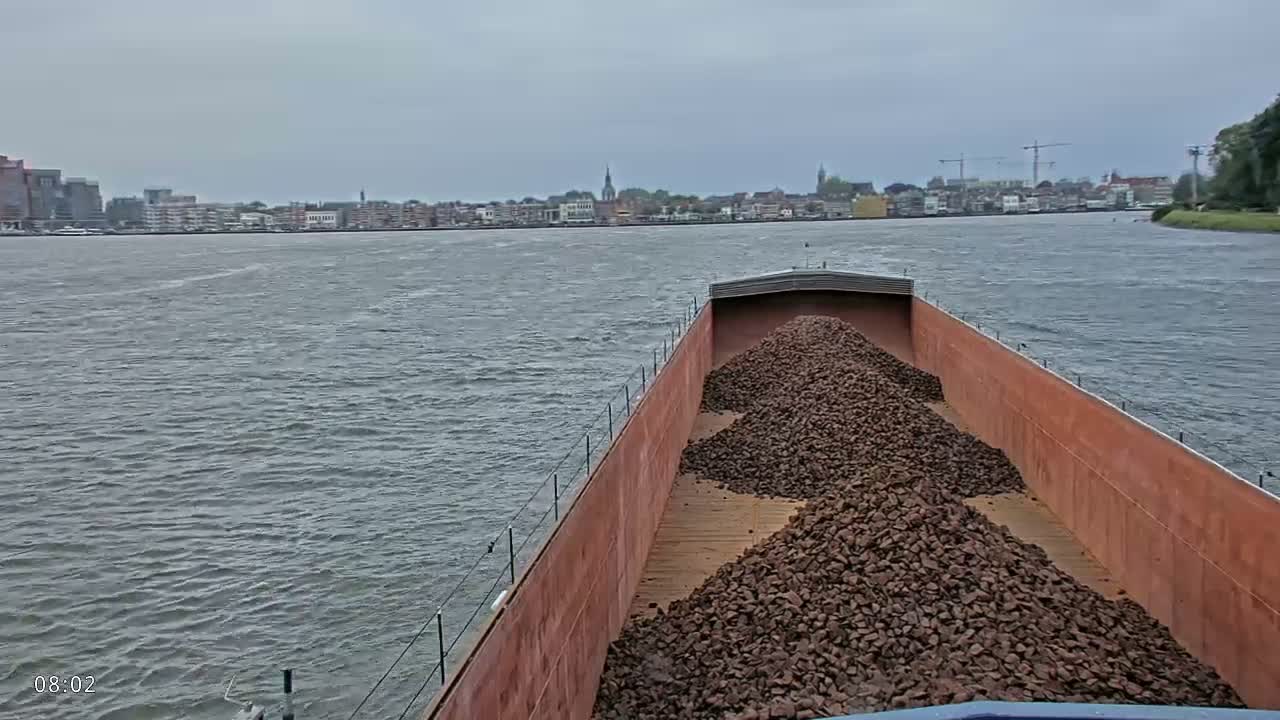 Elbe River Seaway between Hamburg-Decin  with RIO Boat Trip Live Cam - Decin, Usti nad Labem, Czechia